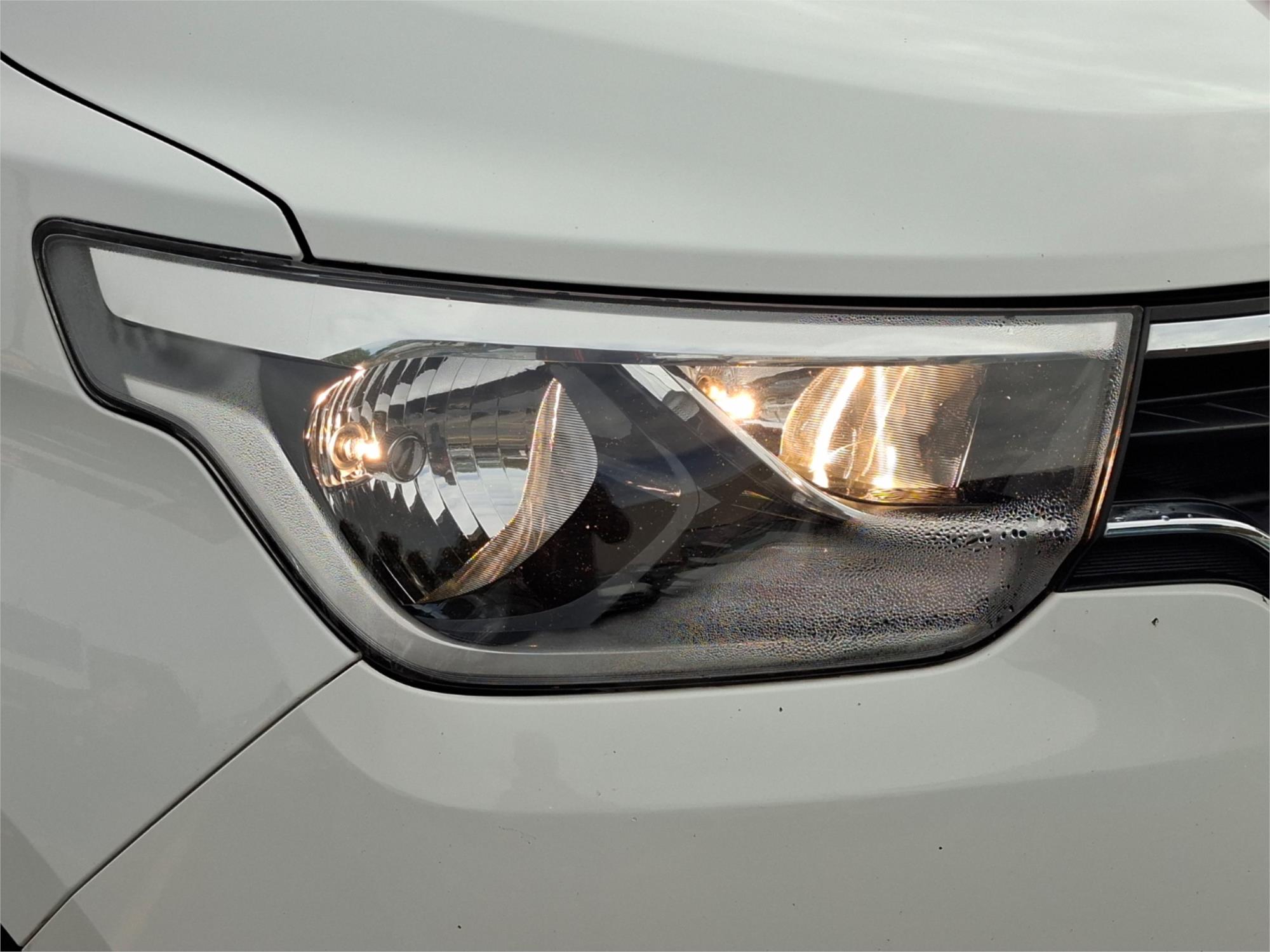 2020 HYUNDAI iLOAD TQ4 MY20 3S LIFTBACK 5 SP AUTOMATIC 4D VAN