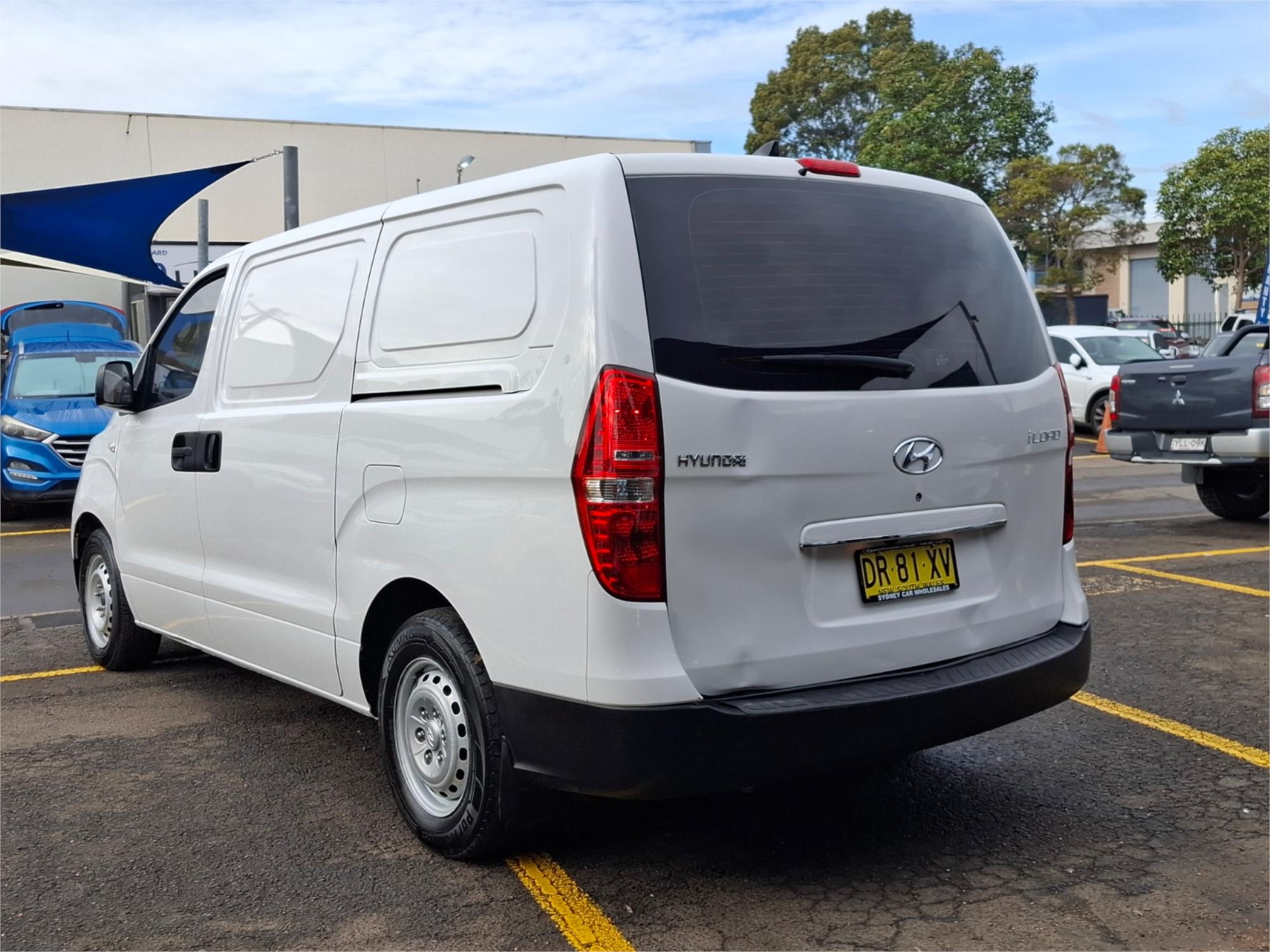 2020 HYUNDAI iLOAD TQ4 MY20 3S LIFTBACK 5 SP AUTOMATIC 4D VAN