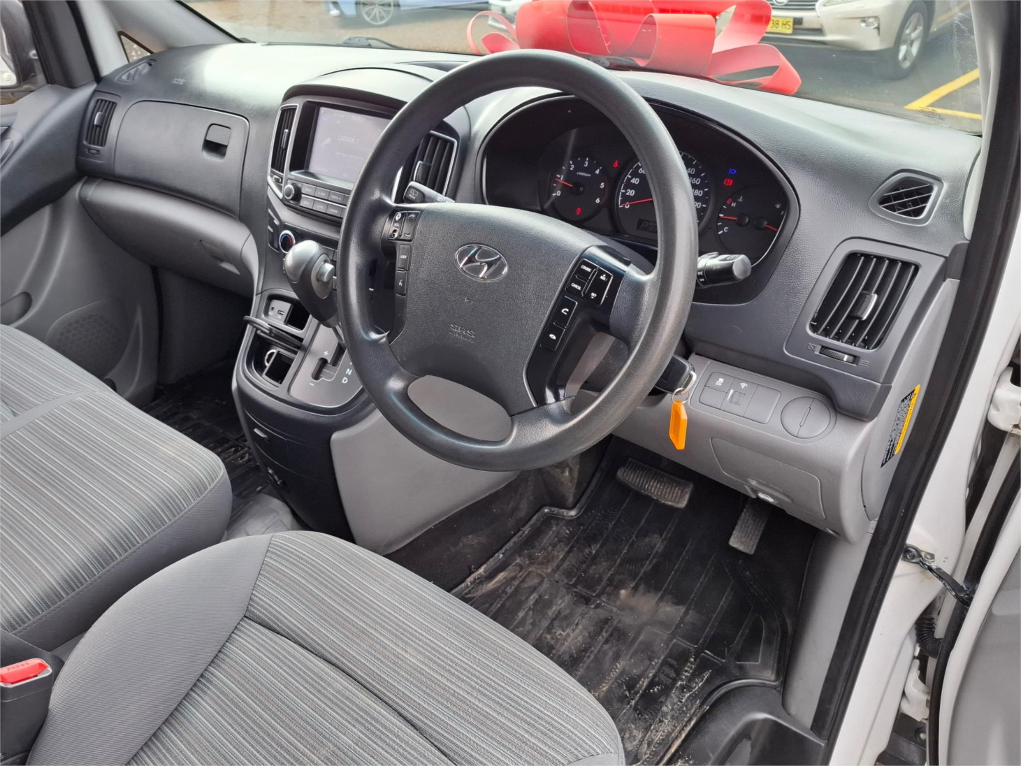 2020 HYUNDAI iLOAD TQ4 MY20 3S LIFTBACK 5 SP AUTOMATIC 4D VAN