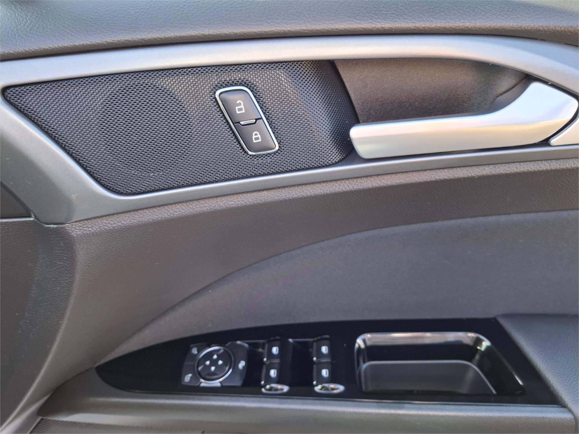 2018 FORD MONDEO MD MY18.25 AMBIENTE 6 SP AUTOMATIC 5D HATCHBACK