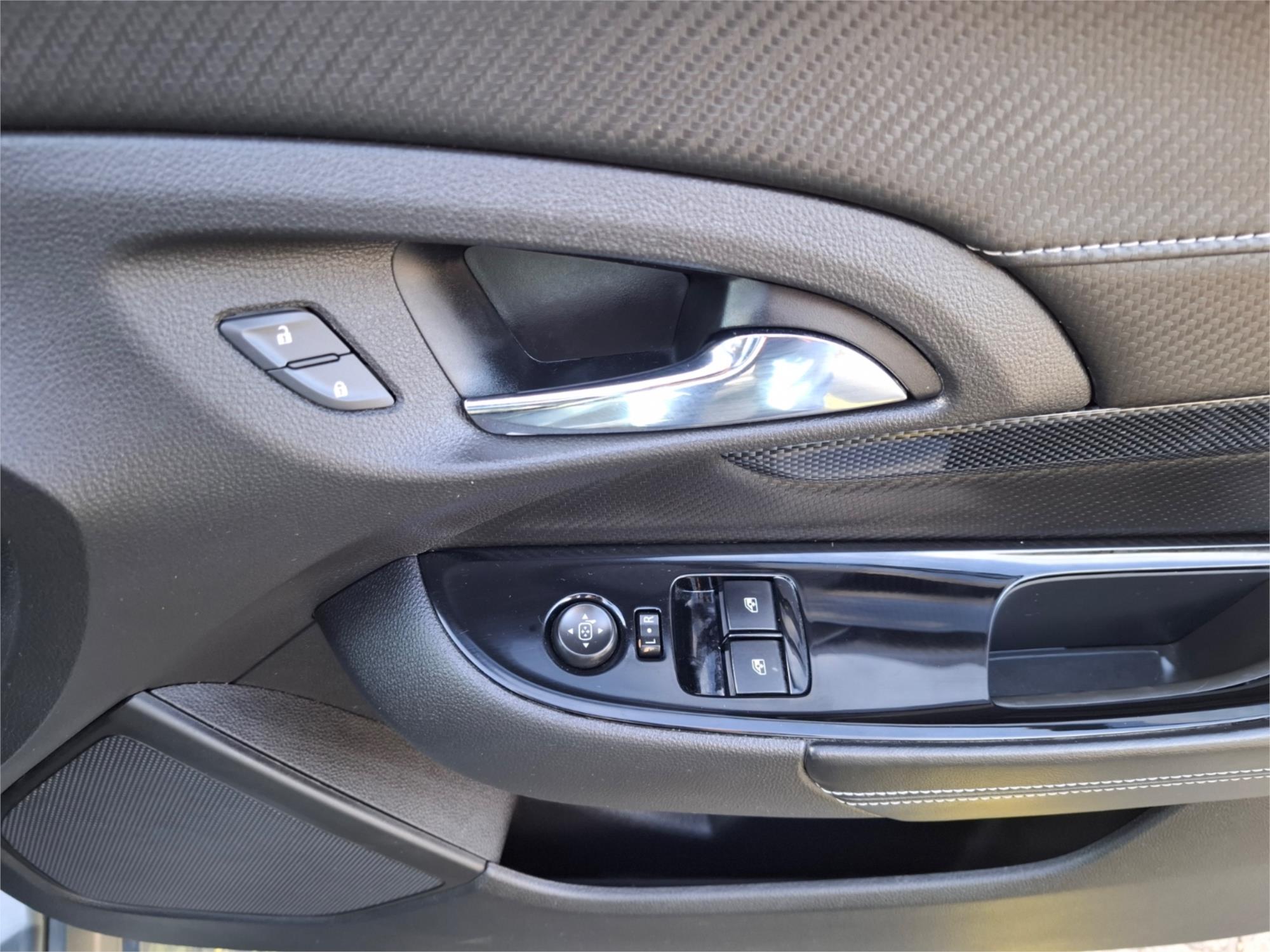 2015 HOLDEN UTE VF II SV6 6 SP AUTOMATIC UTILITY