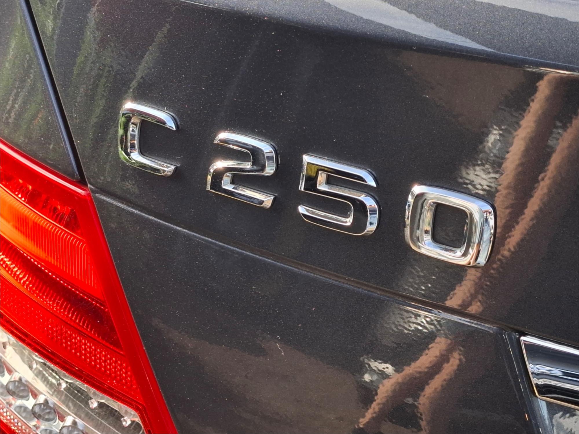 2012 MERCEDES-BENZ C250 W204 MY11 CDI AVANTGARDE BE 7 SP AUTOMATIC G-TRONIC 4D SEDAN