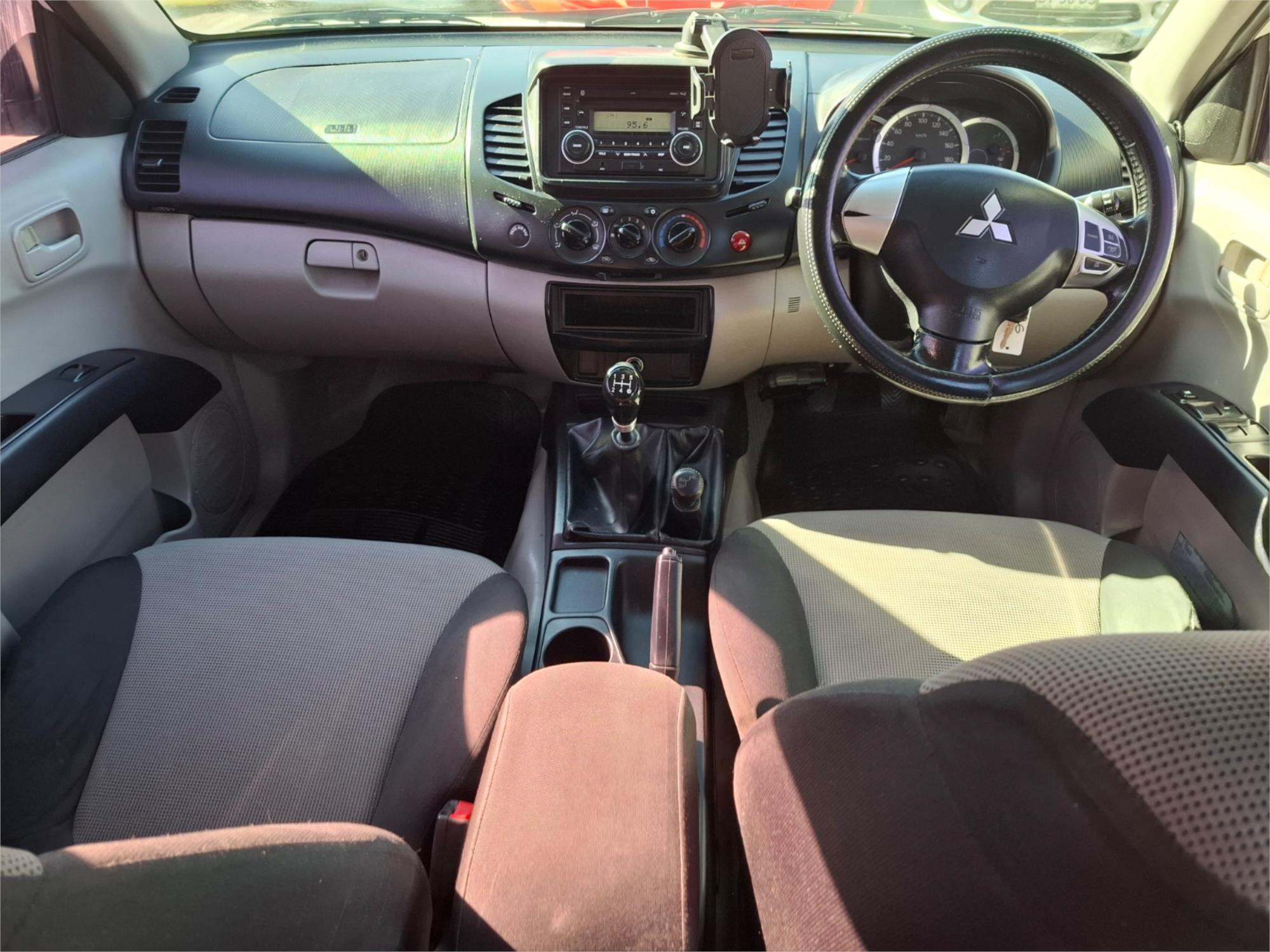2013 MITSUBISHI TRITON MN MY12 GLX (4x4) 5 SP MANUAL 4x4 DOUBLE CAB UTILITY