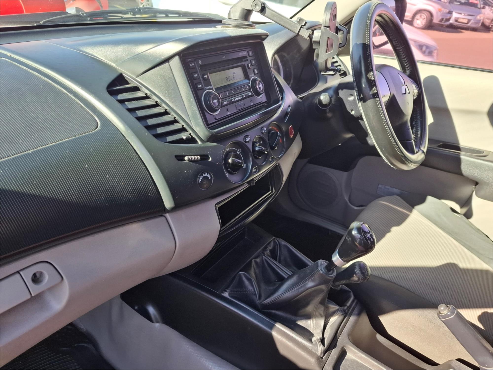 2013 MITSUBISHI TRITON MN MY12 GLX (4x4) 5 SP MANUAL 4x4 DOUBLE CAB UTILITY