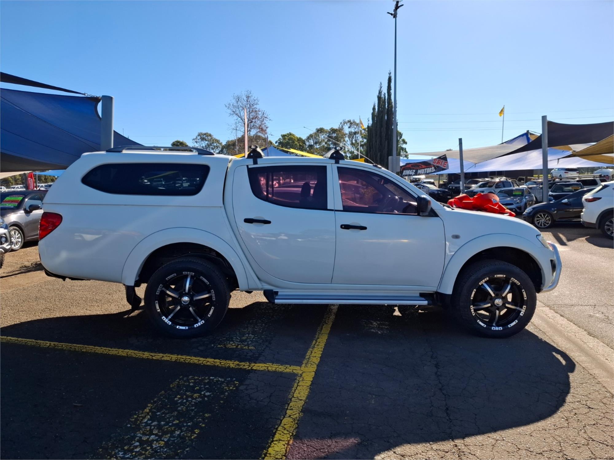 2013 MITSUBISHI TRITON MN MY12 GLX (4x4) 5 SP MANUAL 4x4 DOUBLE CAB UTILITY