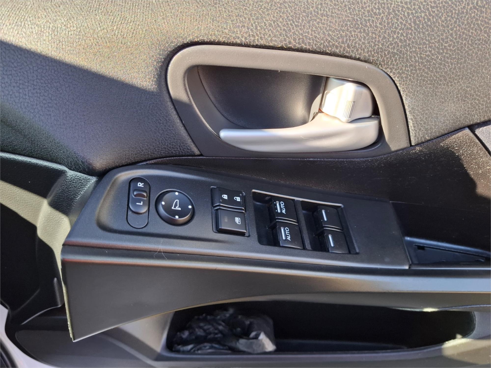 2013 HONDA CIVIC FK MY13 VTi-S 6 SP MANUAL 5D HATCHBACK
