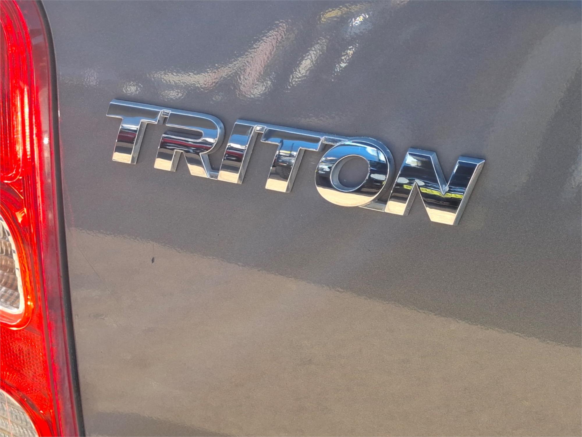 2017 MITSUBISHI TRITON MQ MY17 GLX (4x4) 6 SP MANUAL DUAL C/CHAS