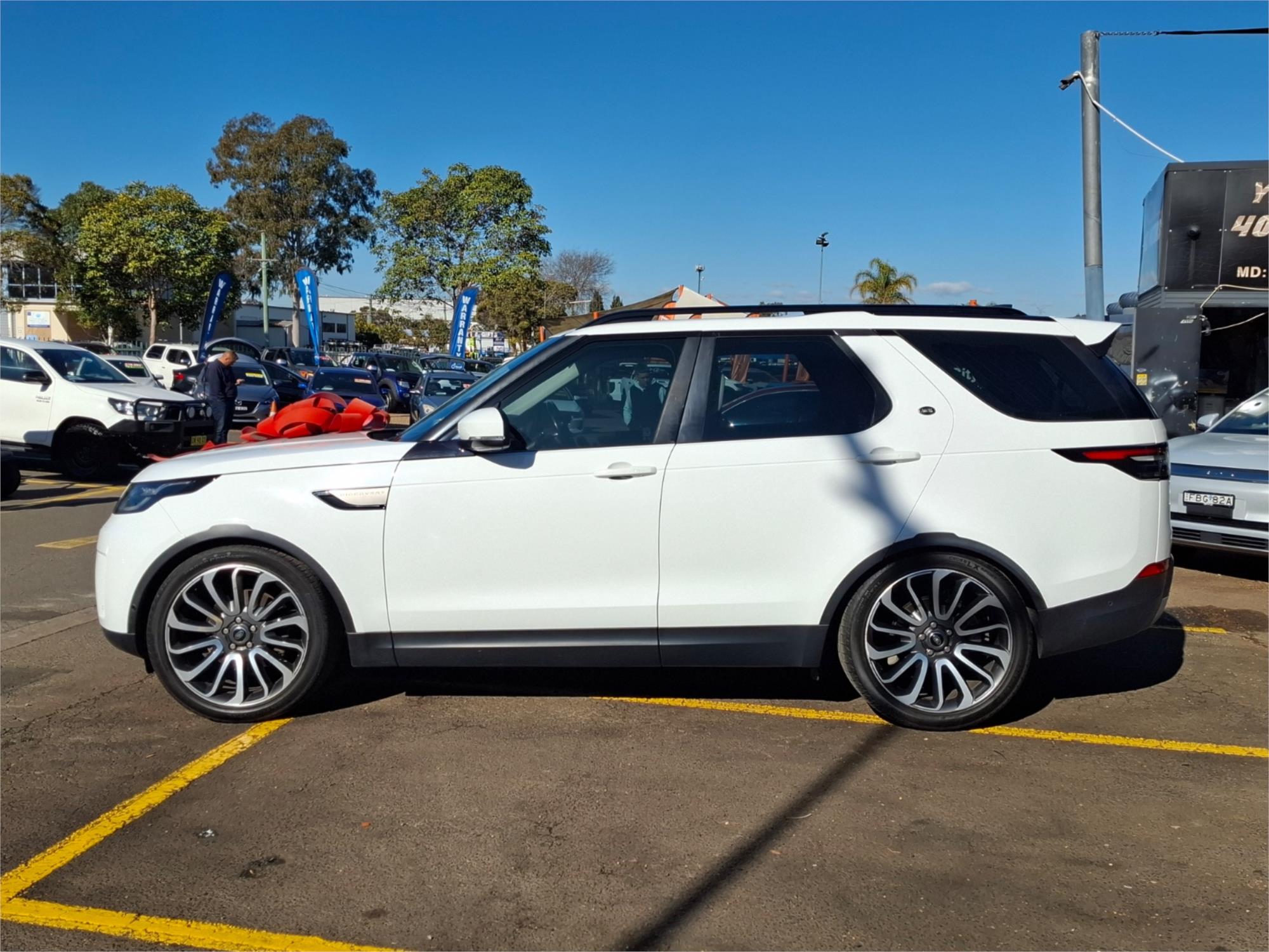 2018 LAND ROVER DISCOVERY L462 MY19 SD4 SE (177kW) 8 SP AUTOMATIC 4D WAGON