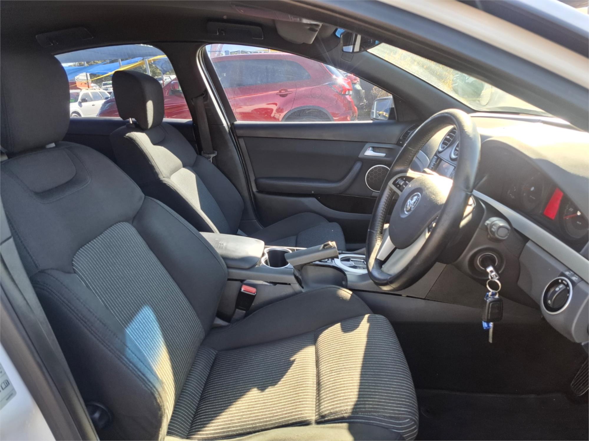 2011 HOLDEN COMMODORE VE II MY12 SV6 6 SP AUTOMATIC 4D SEDAN