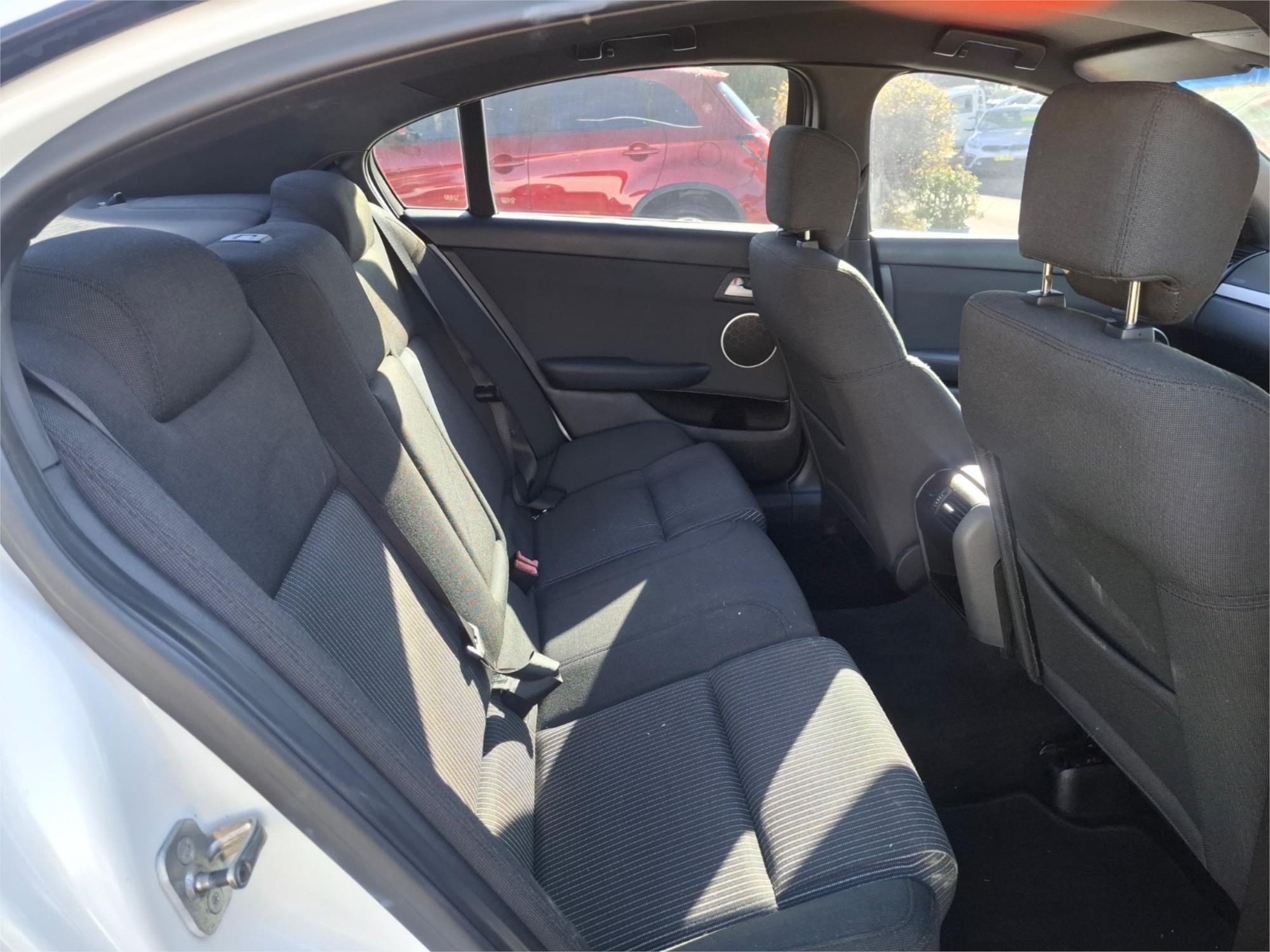 2011 HOLDEN COMMODORE VE II MY12 SV6 6 SP AUTOMATIC 4D SEDAN