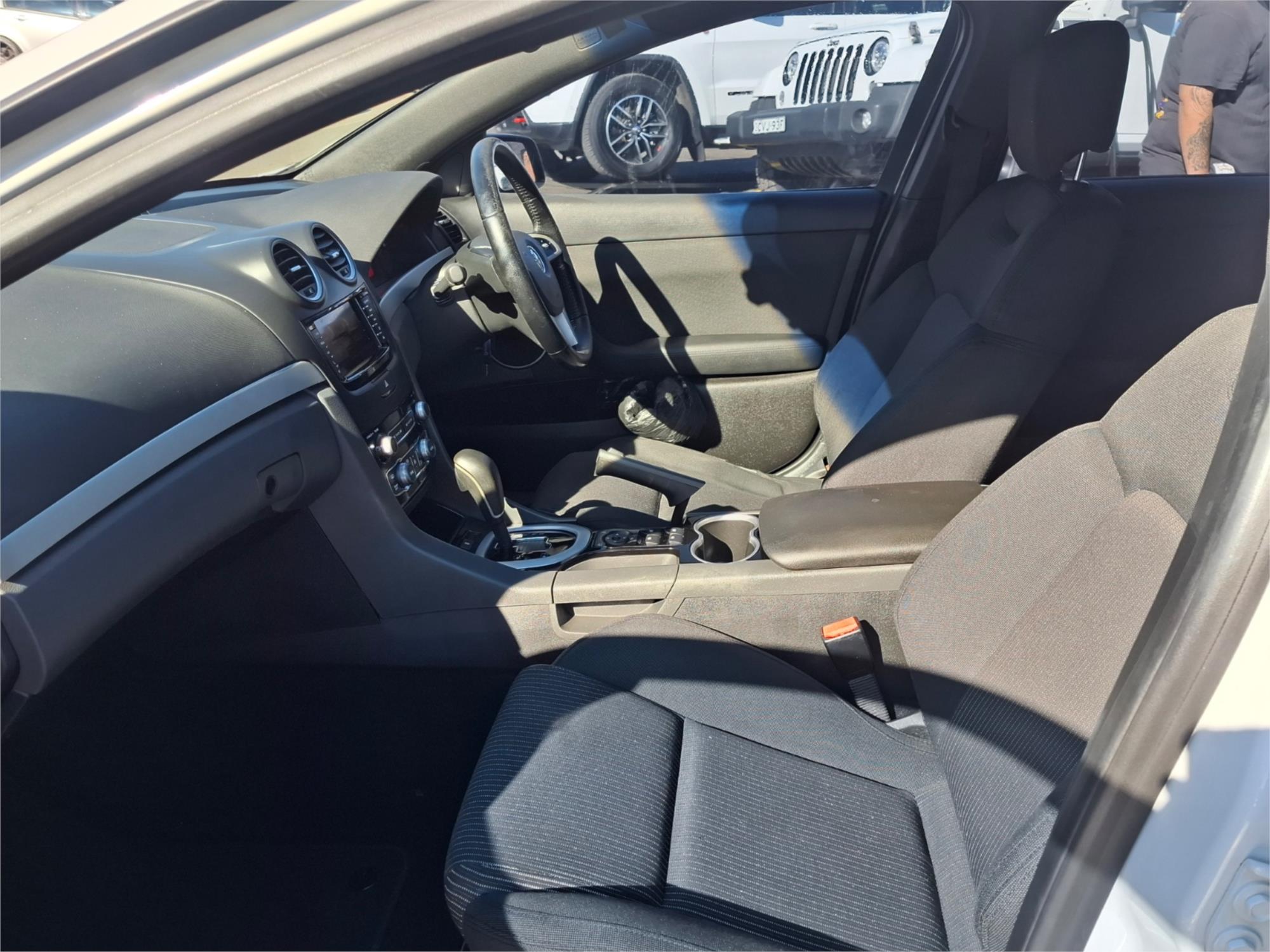 2011 HOLDEN COMMODORE VE II MY12 SV6 6 SP AUTOMATIC 4D SEDAN