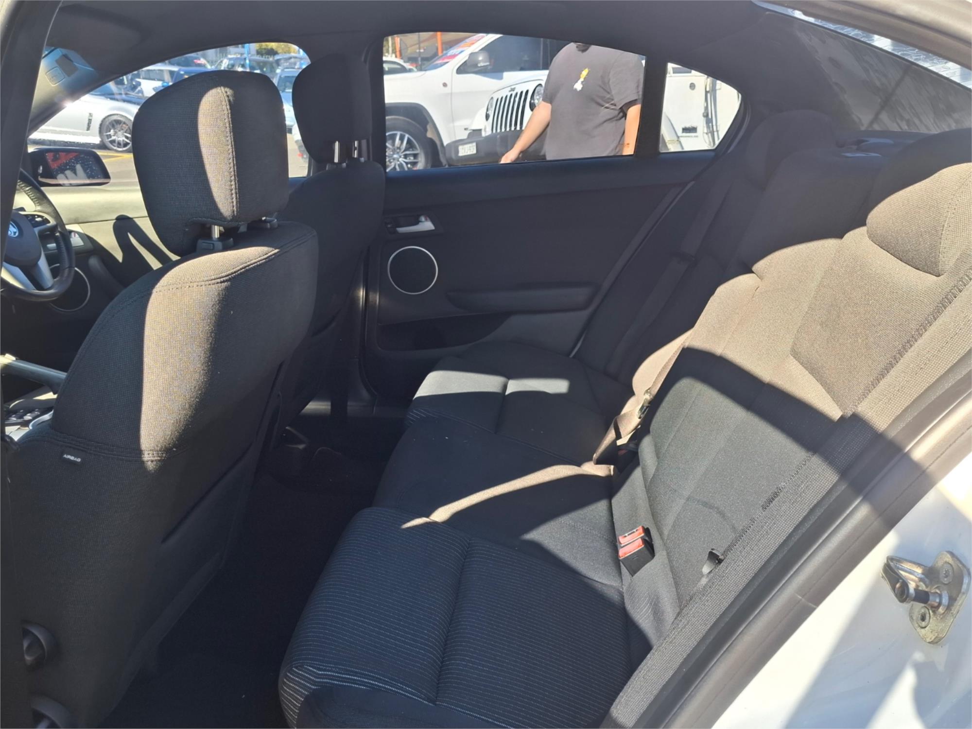 2011 HOLDEN COMMODORE VE II MY12 SV6 6 SP AUTOMATIC 4D SEDAN