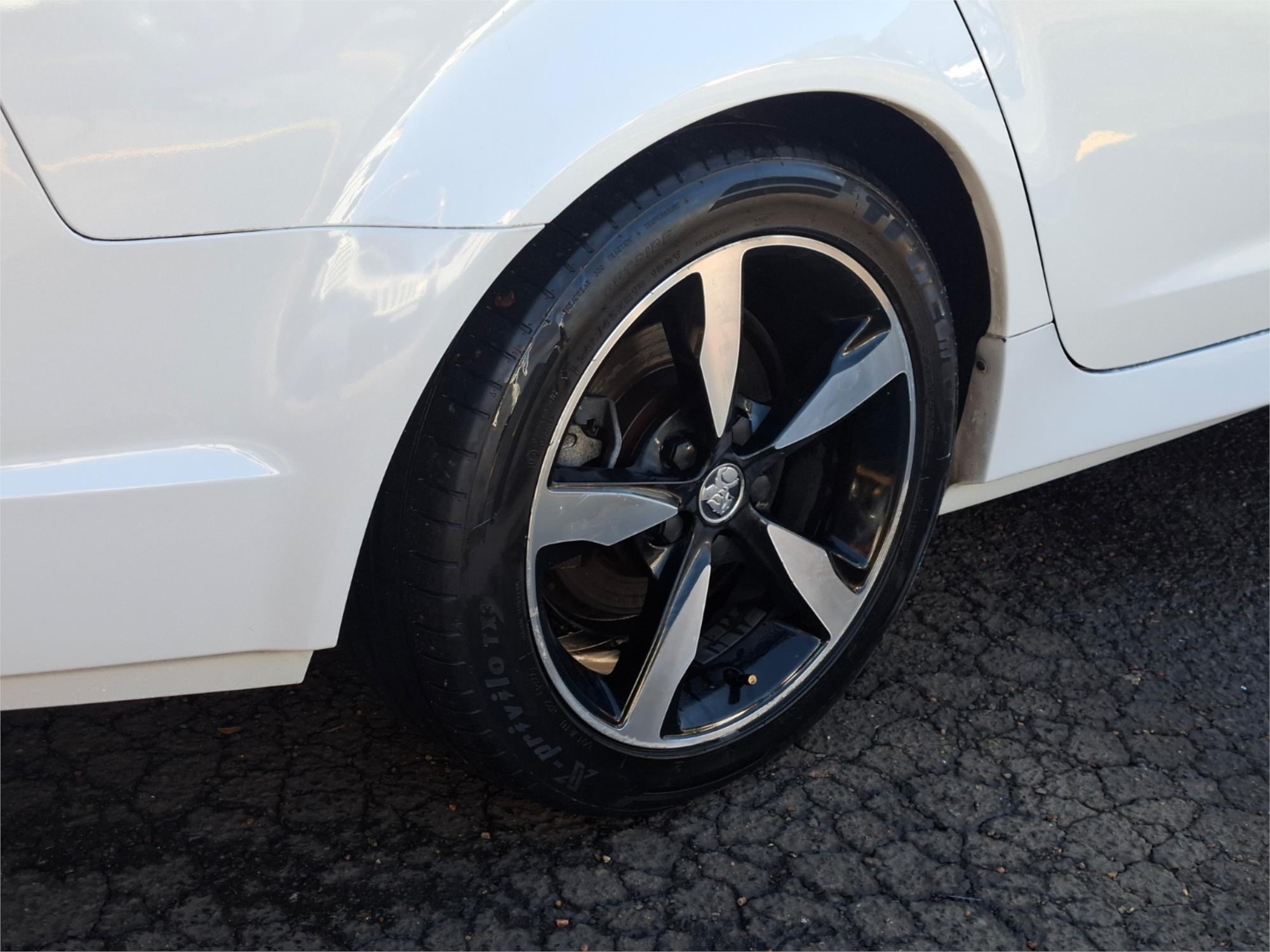 2011 HOLDEN COMMODORE VE II MY12 SV6 6 SP AUTOMATIC 4D SEDAN