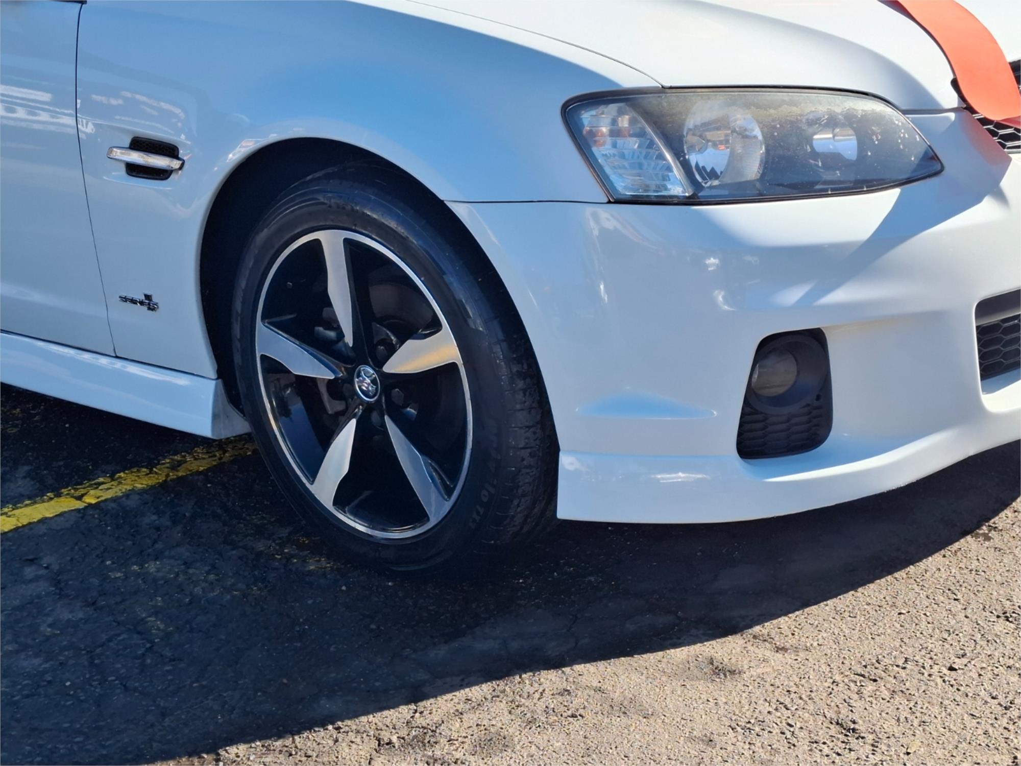 2011 HOLDEN COMMODORE VE II MY12 SV6 6 SP AUTOMATIC 4D SEDAN
