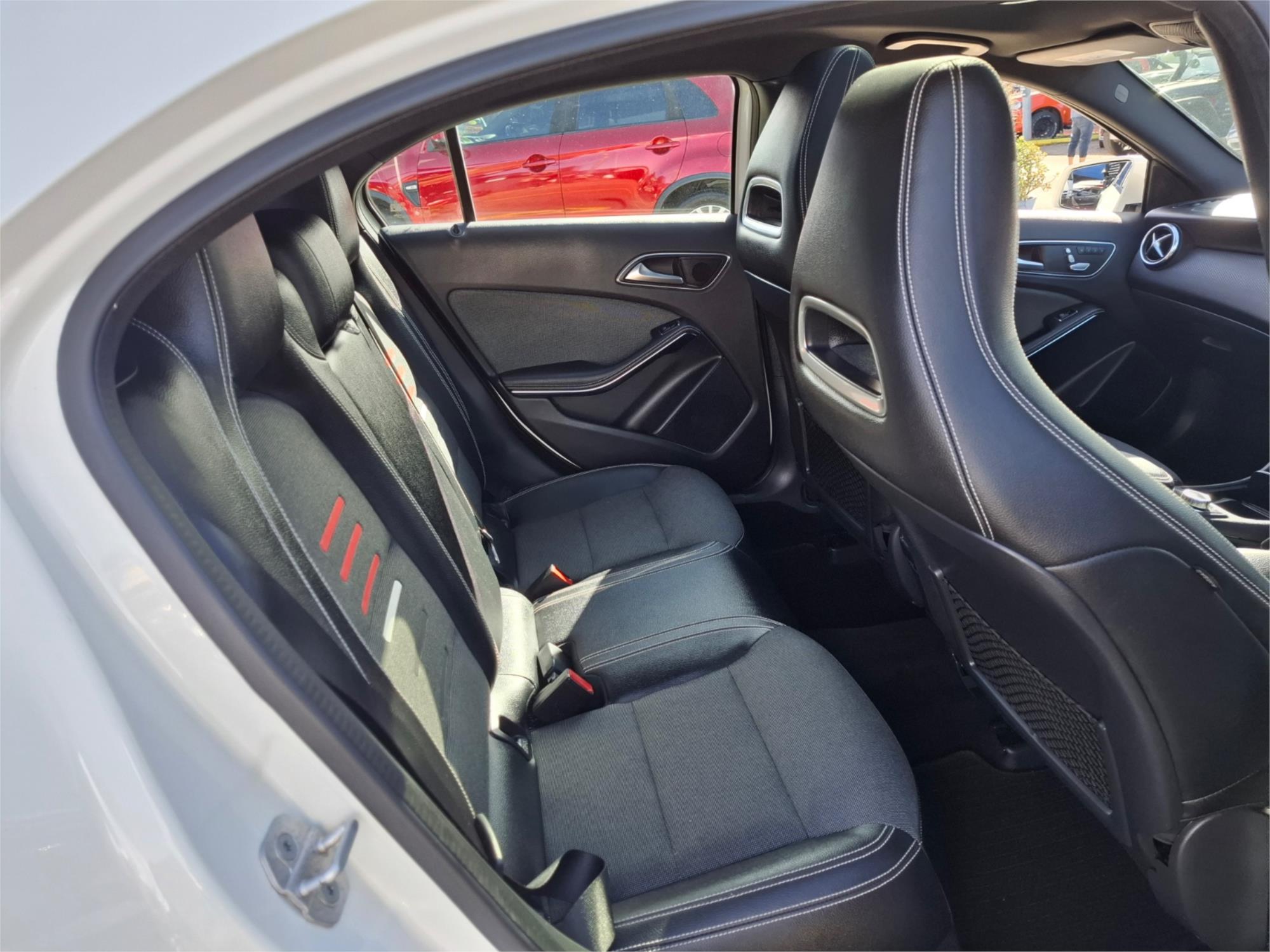 2017 MERCEDES-BENZ A180 176 MY17 7 SP AUTOMATIC 5D HATCHBACK