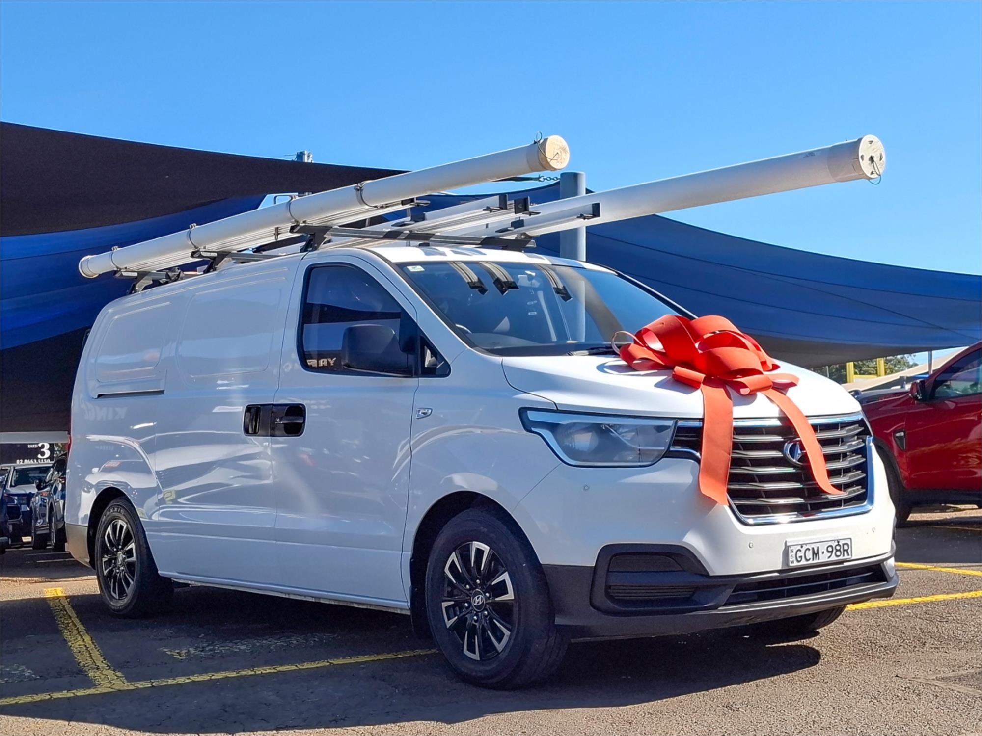 2018 HYUNDAI iLOAD TQ4 MY19 3S LIFTBACK 5 SP AUTOMATIC 4D VAN