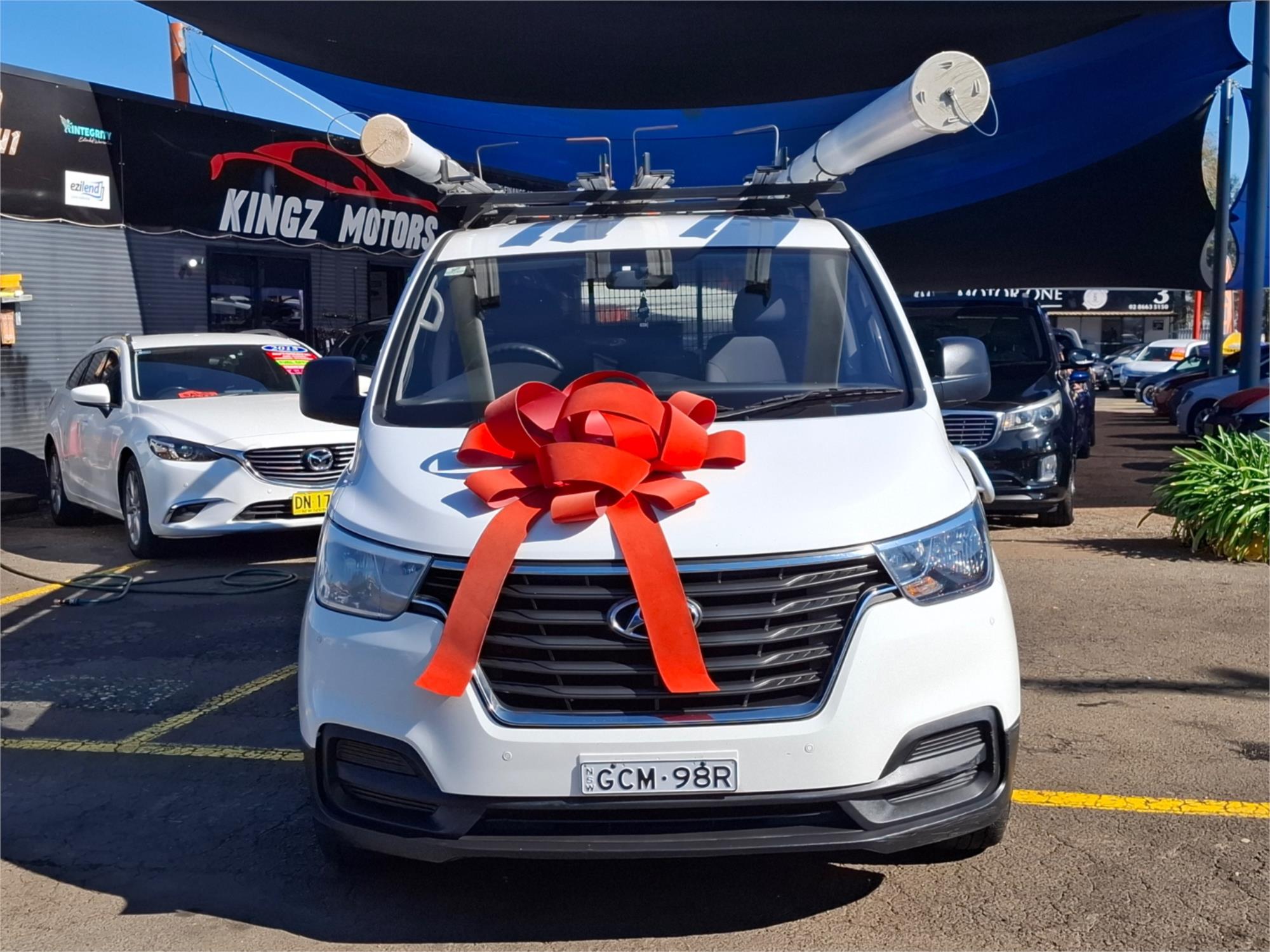2018 HYUNDAI iLOAD TQ4 MY19 3S LIFTBACK 5 SP AUTOMATIC 4D VAN
