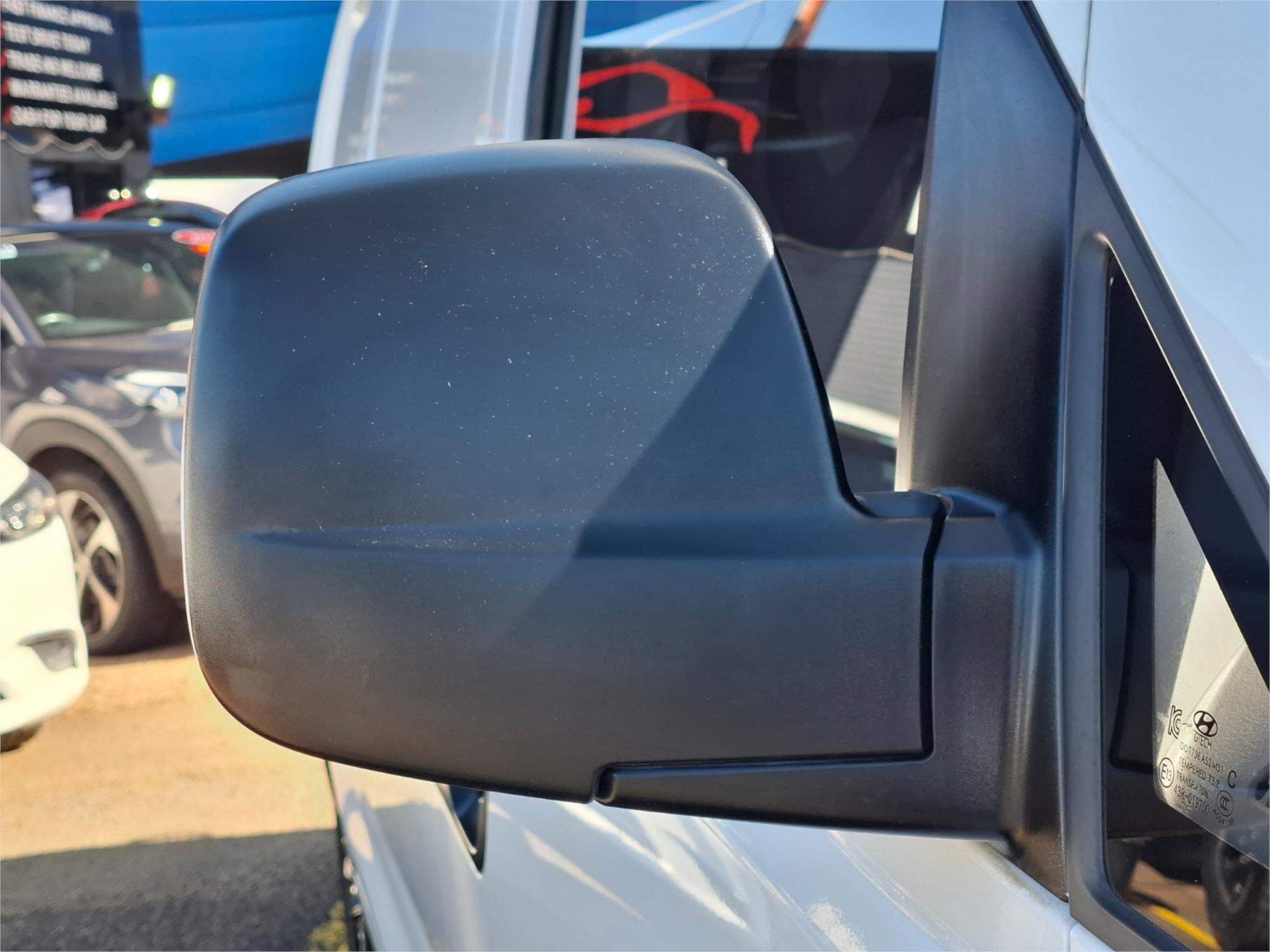 2018 HYUNDAI iLOAD TQ4 MY19 3S LIFTBACK 5 SP AUTOMATIC 4D VAN