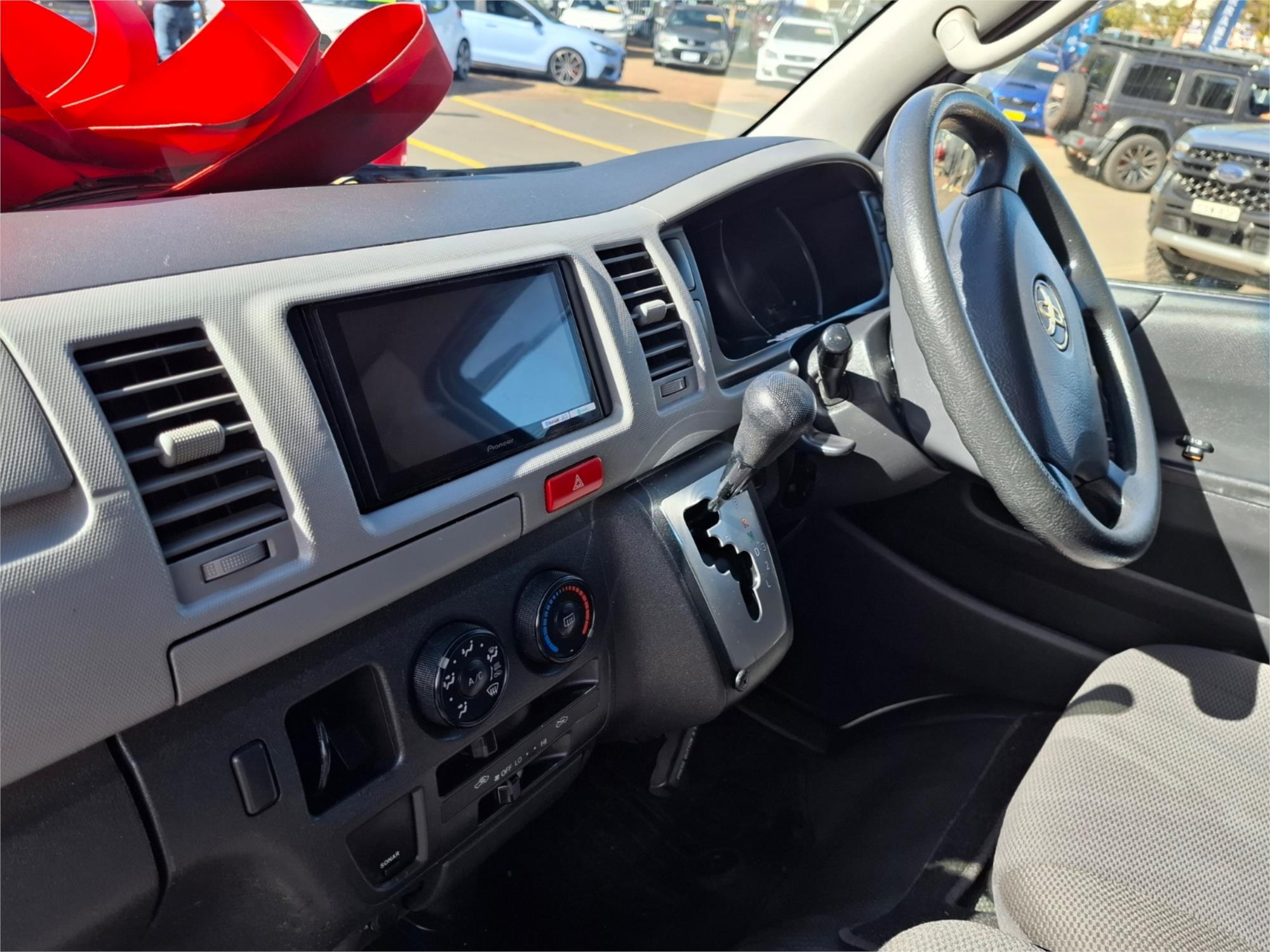 2012 TOYOTA HIACE KDH201R MY11 UPGRADE LWB 4 SP AUTOMATIC 4D VAN