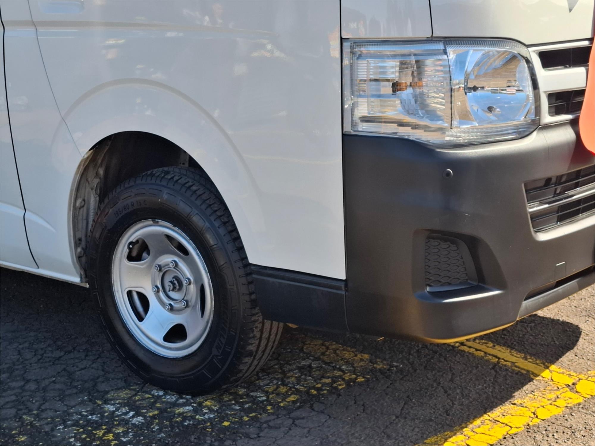 2012 TOYOTA HIACE KDH201R MY11 UPGRADE LWB 4 SP AUTOMATIC 4D VAN