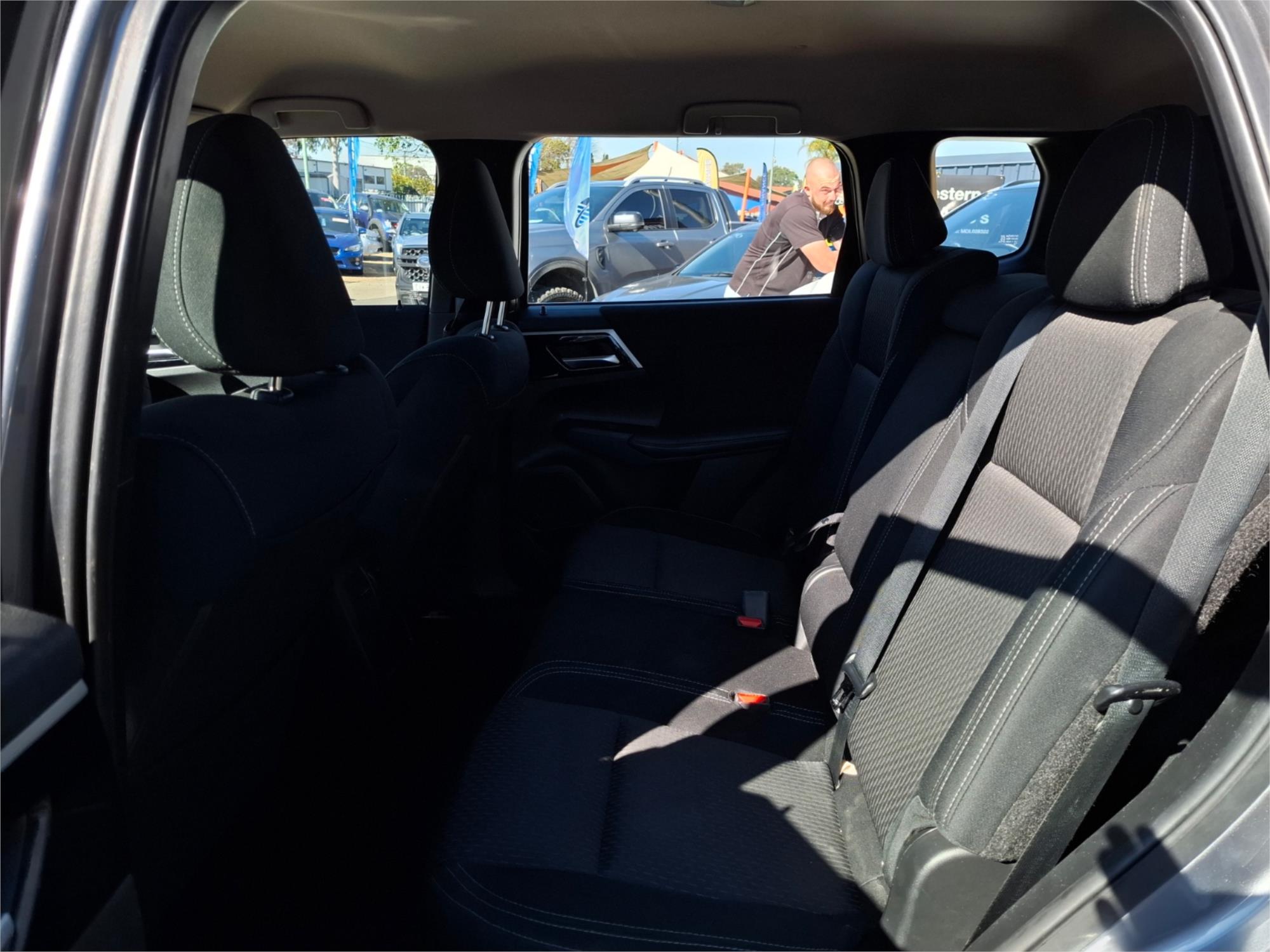 2023 MITSUBISHI OUTLANDER ZM MY23 ES 7 SEAT (2WD) CVT AUTO 8 SPEED 4D WAGON
