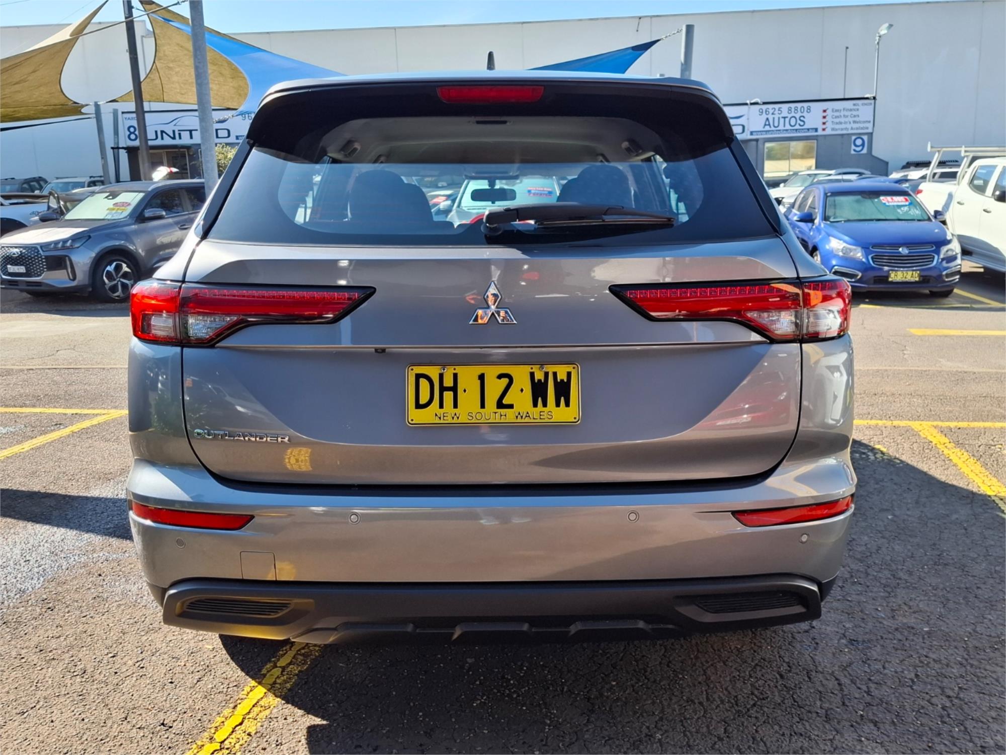 2023 MITSUBISHI OUTLANDER ZM MY23 ES 7 SEAT (2WD) CVT AUTO 8 SPEED 4D WAGON
