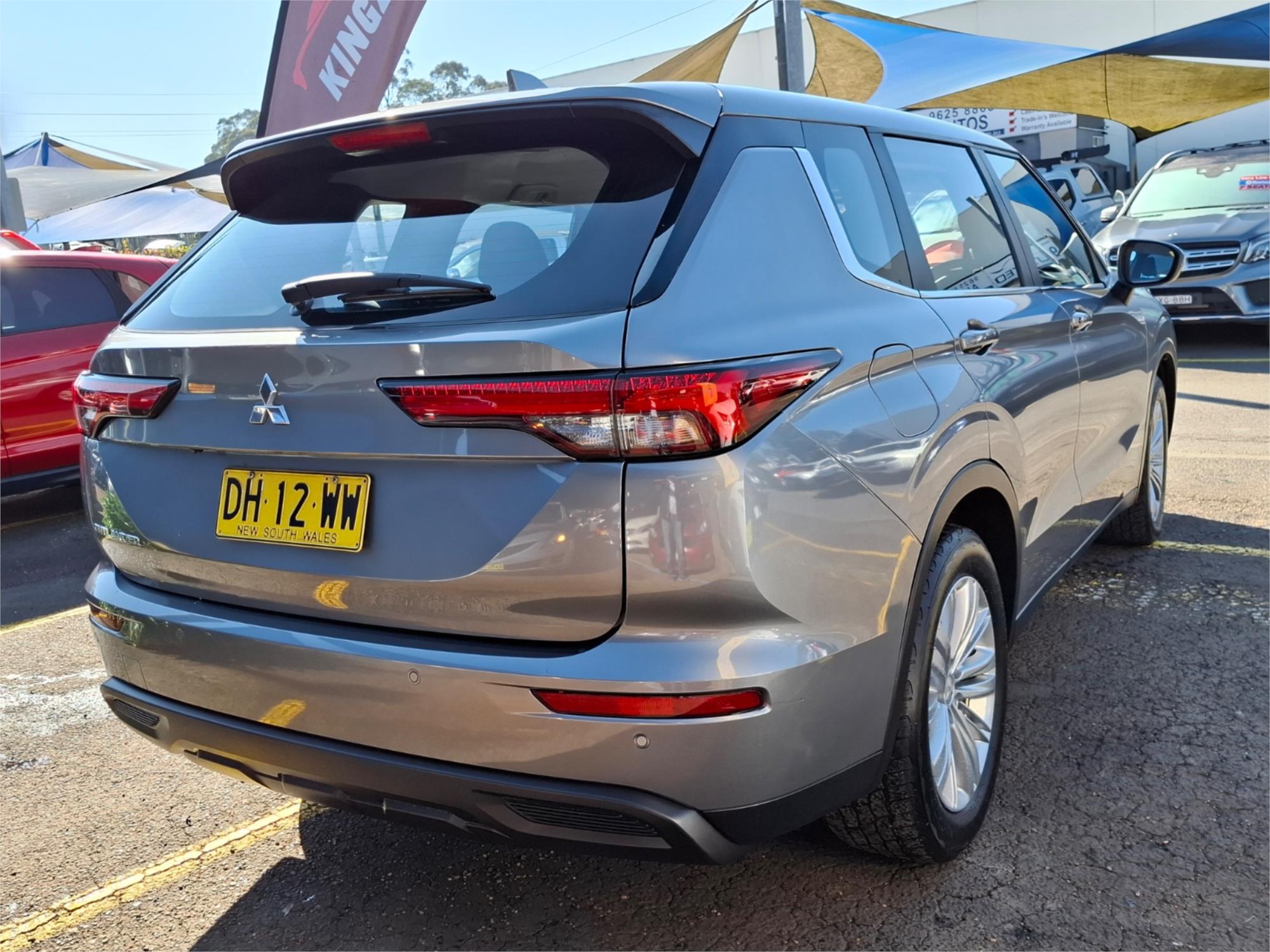 2023 MITSUBISHI OUTLANDER ZM MY23 ES 7 SEAT (2WD) CVT AUTO 8 SPEED 4D WAGON