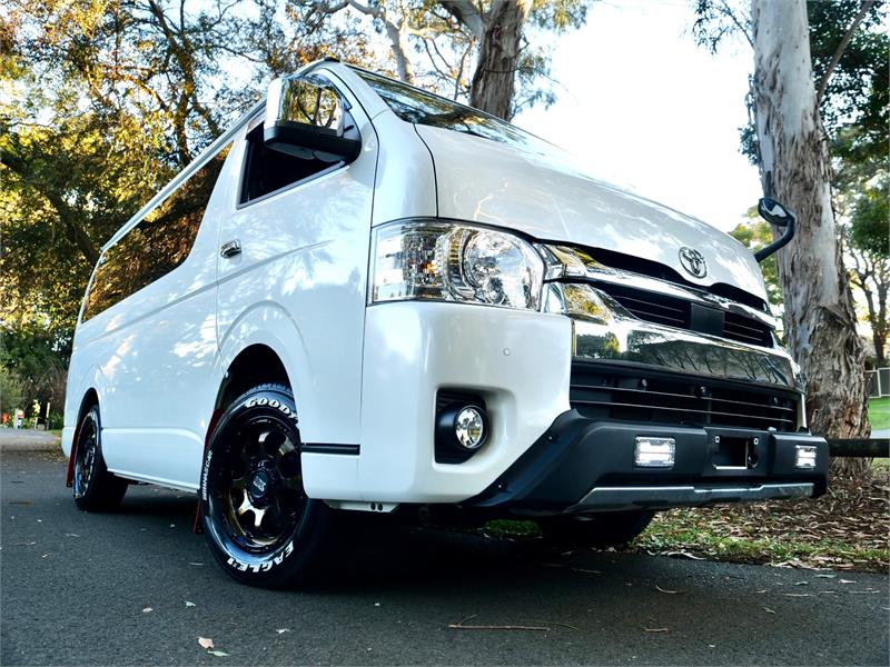 2020 TOYOTA HIACE TRH219R MY20 UPGRADE AUTOMATIC BUS