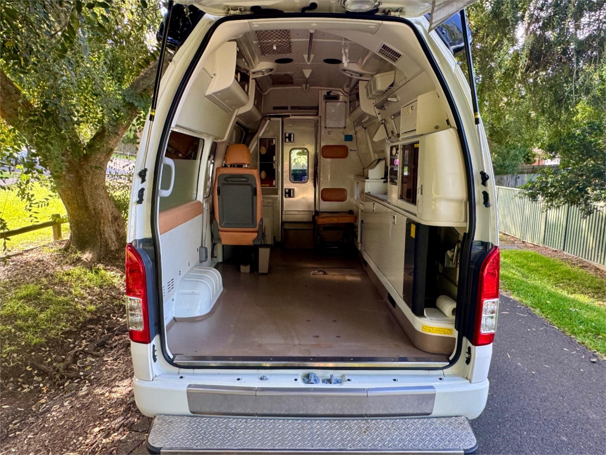 2015 TOYOTA HIACE TRH226 AUTOMATIC VAN