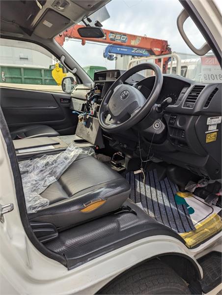 2015 TOYOTA HIACE TRH226 AUTOMATIC VAN