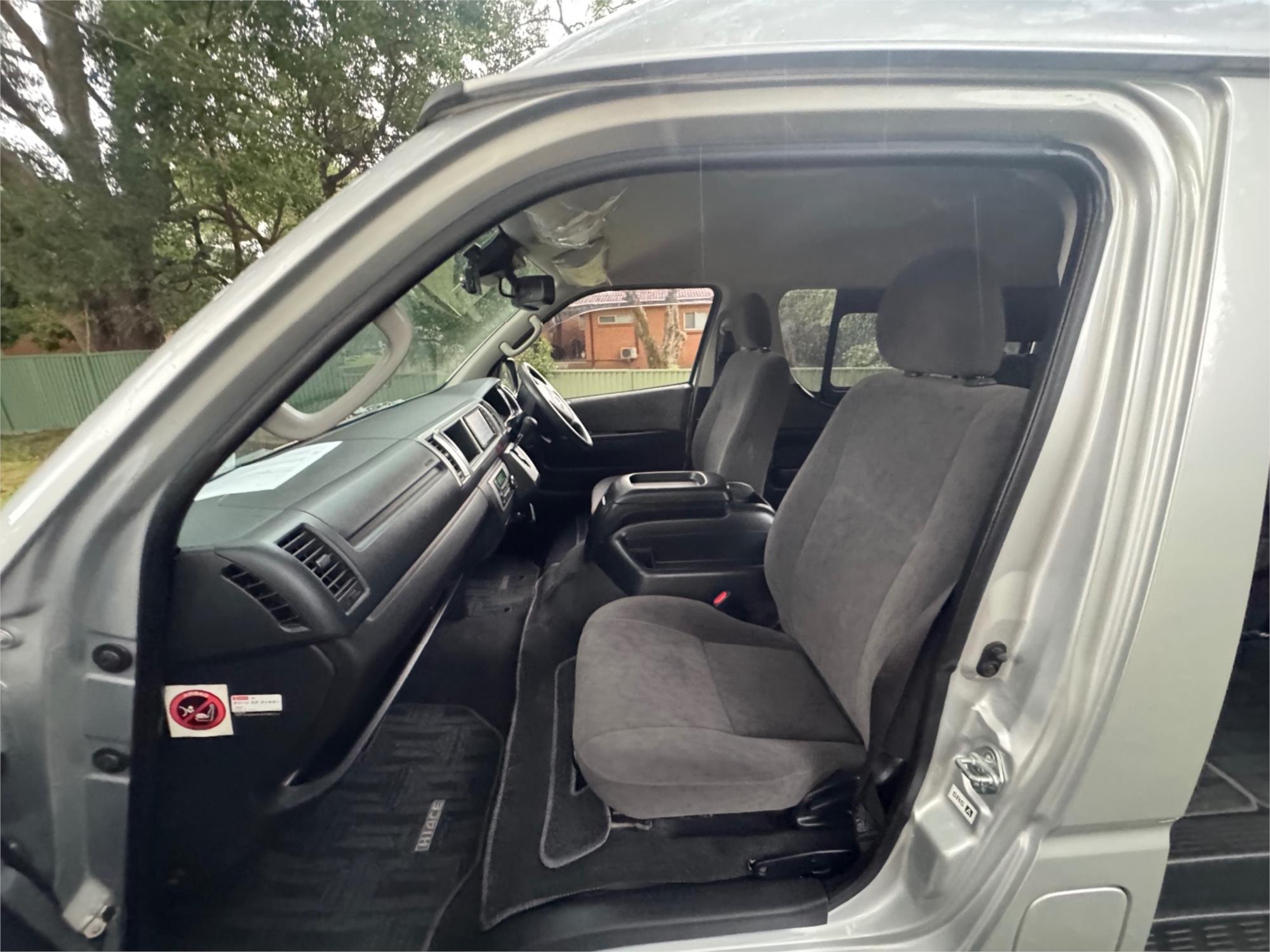 2019 TOYOTA HIACE TRH219R MY19 UPGRADE GL AUTOMATIC VAN