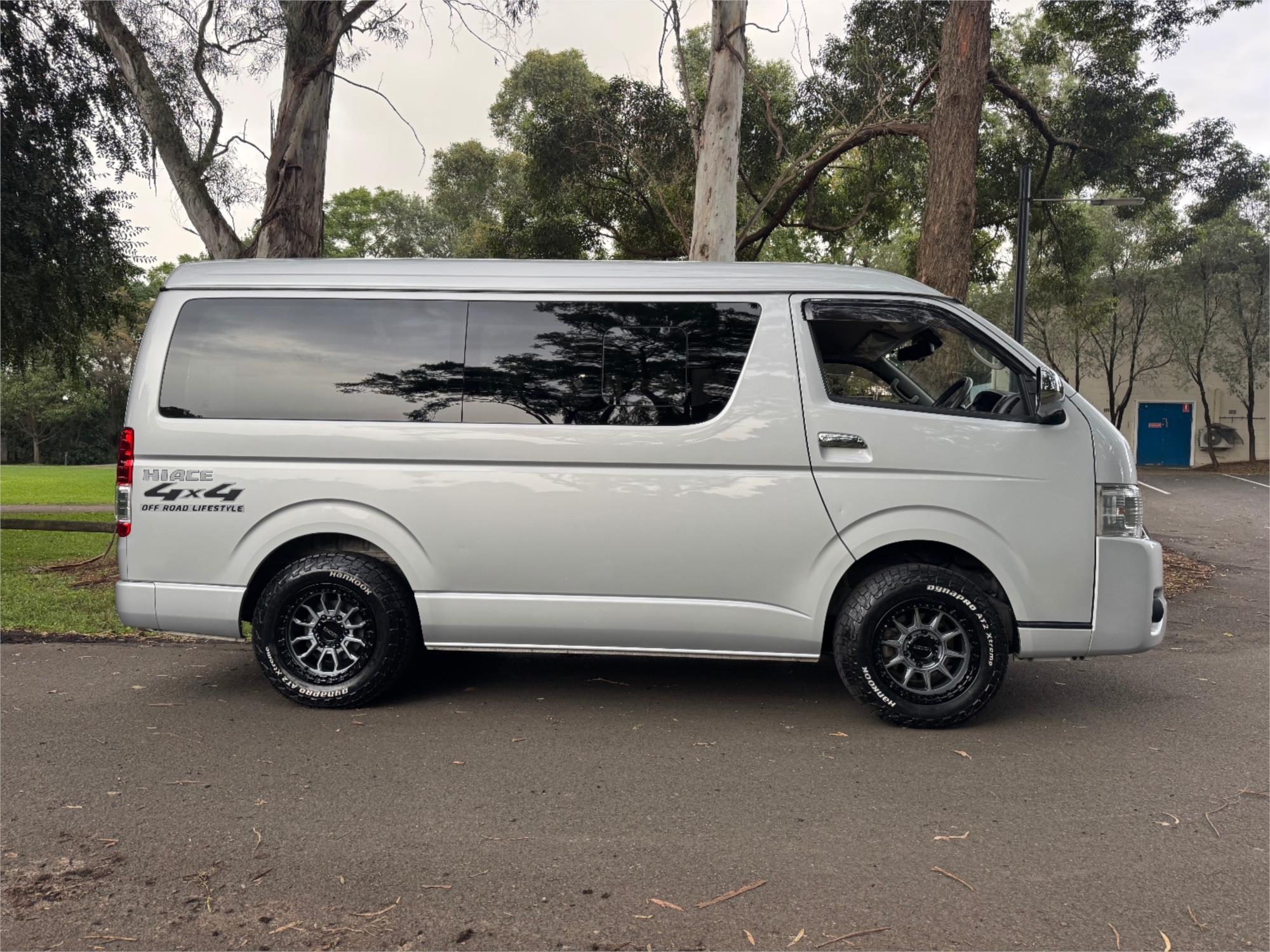 2019 TOYOTA HIACE TRH219R MY19 UPGRADE GL AUTOMATIC VAN
