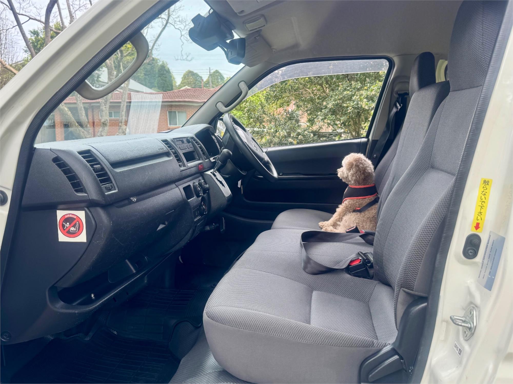 2018 TOYOTA HIACE GDH206 6 SP AUTOMATIC VAN