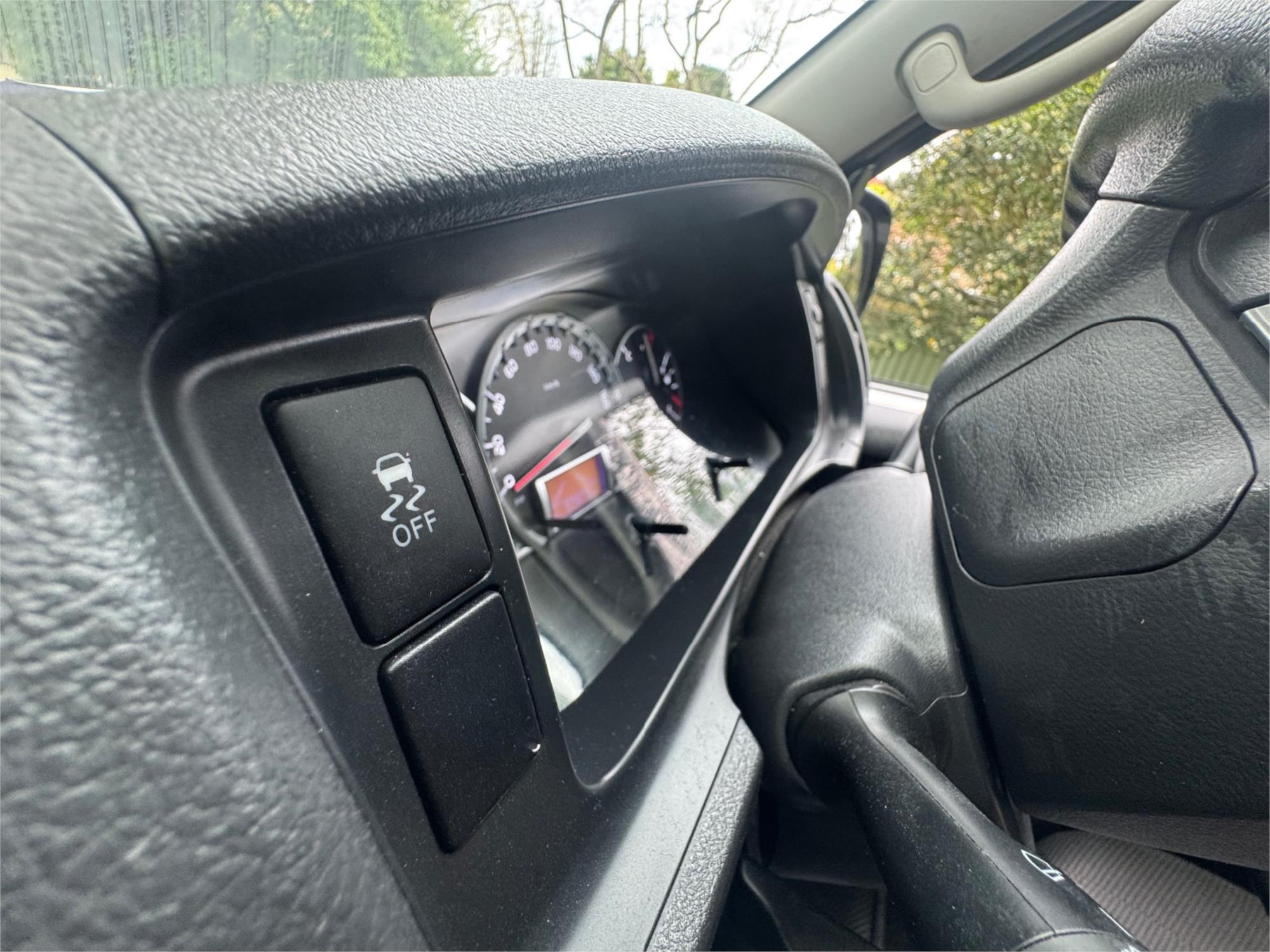 2018 TOYOTA HIACE GDH206 6 SP AUTOMATIC VAN