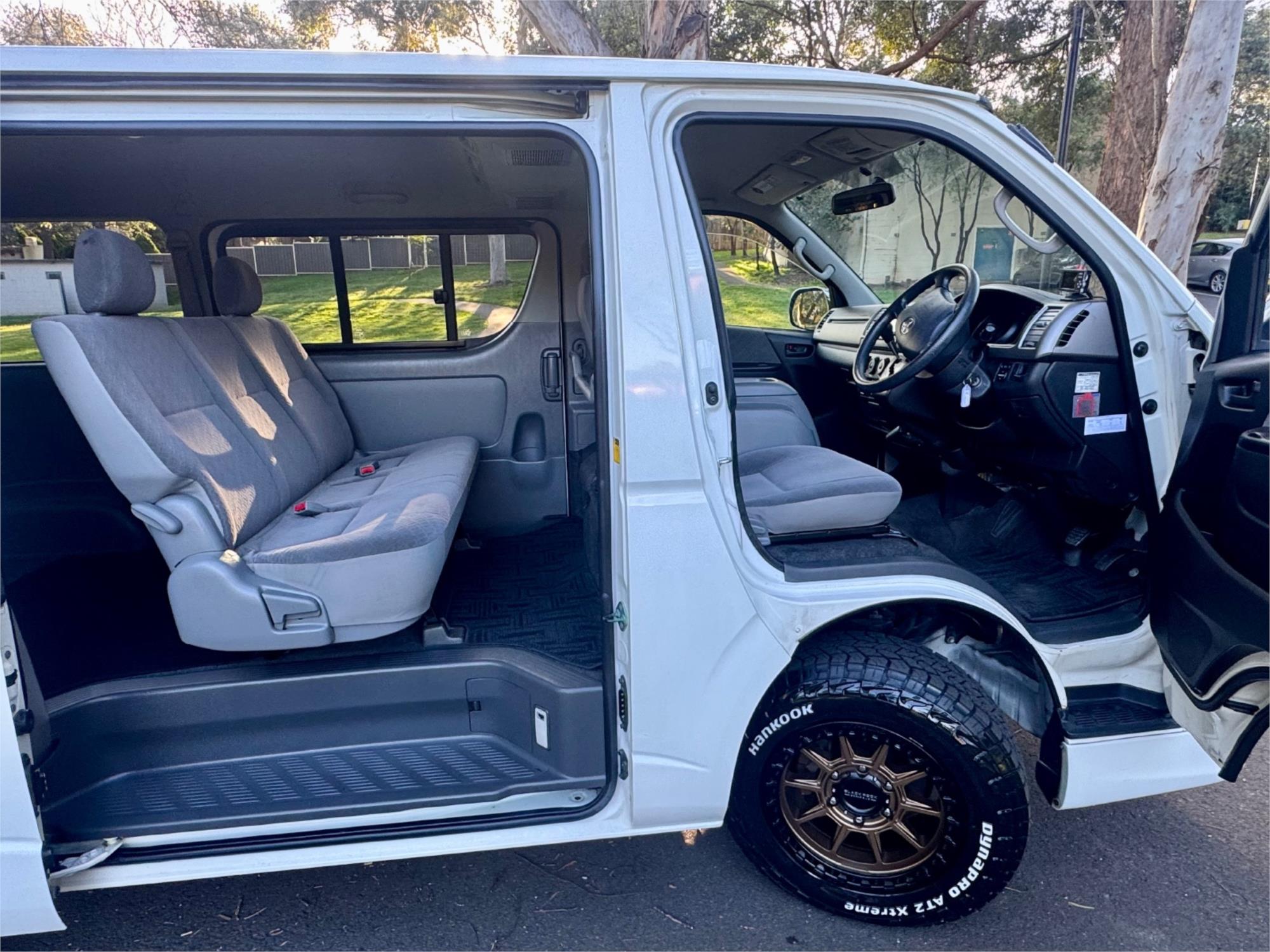 2008 TOYOTA HIACE KDH206 4WD DX VAN