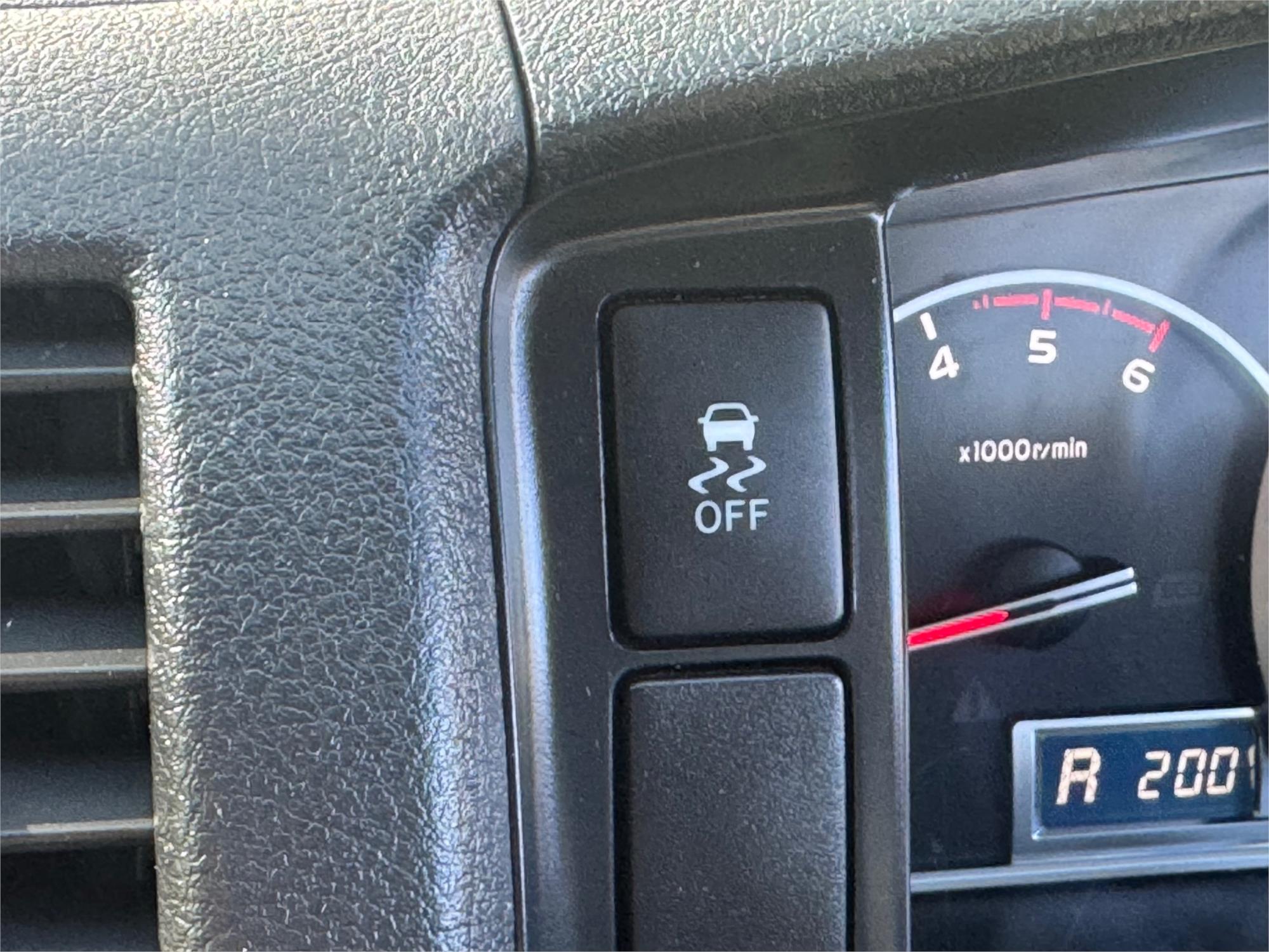 2018 TOYOTA HIACE AUTOMATIC VAN