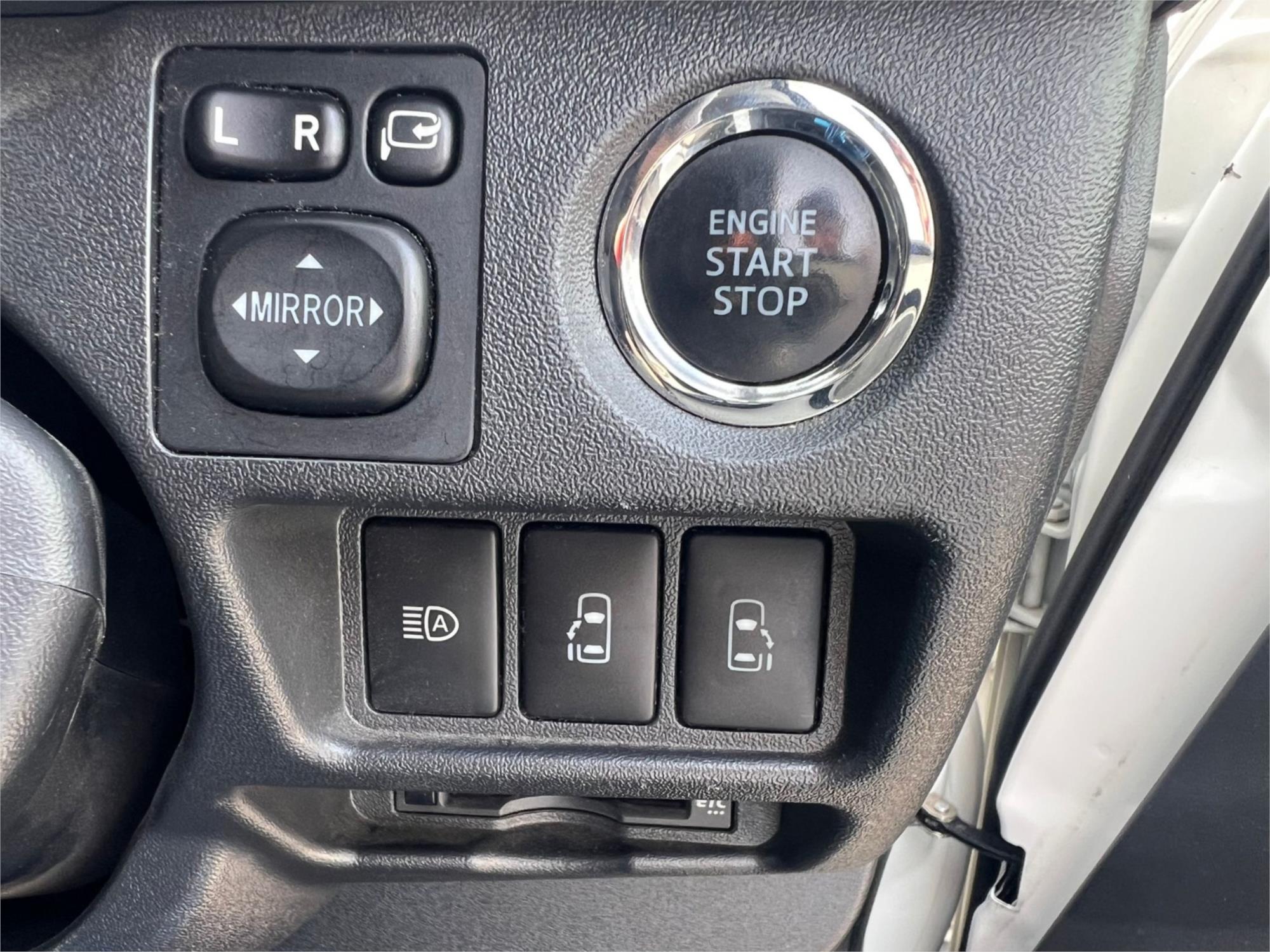 2020 TOYOTA HIACE GDH206 DX 4 SP AUTOMATIC