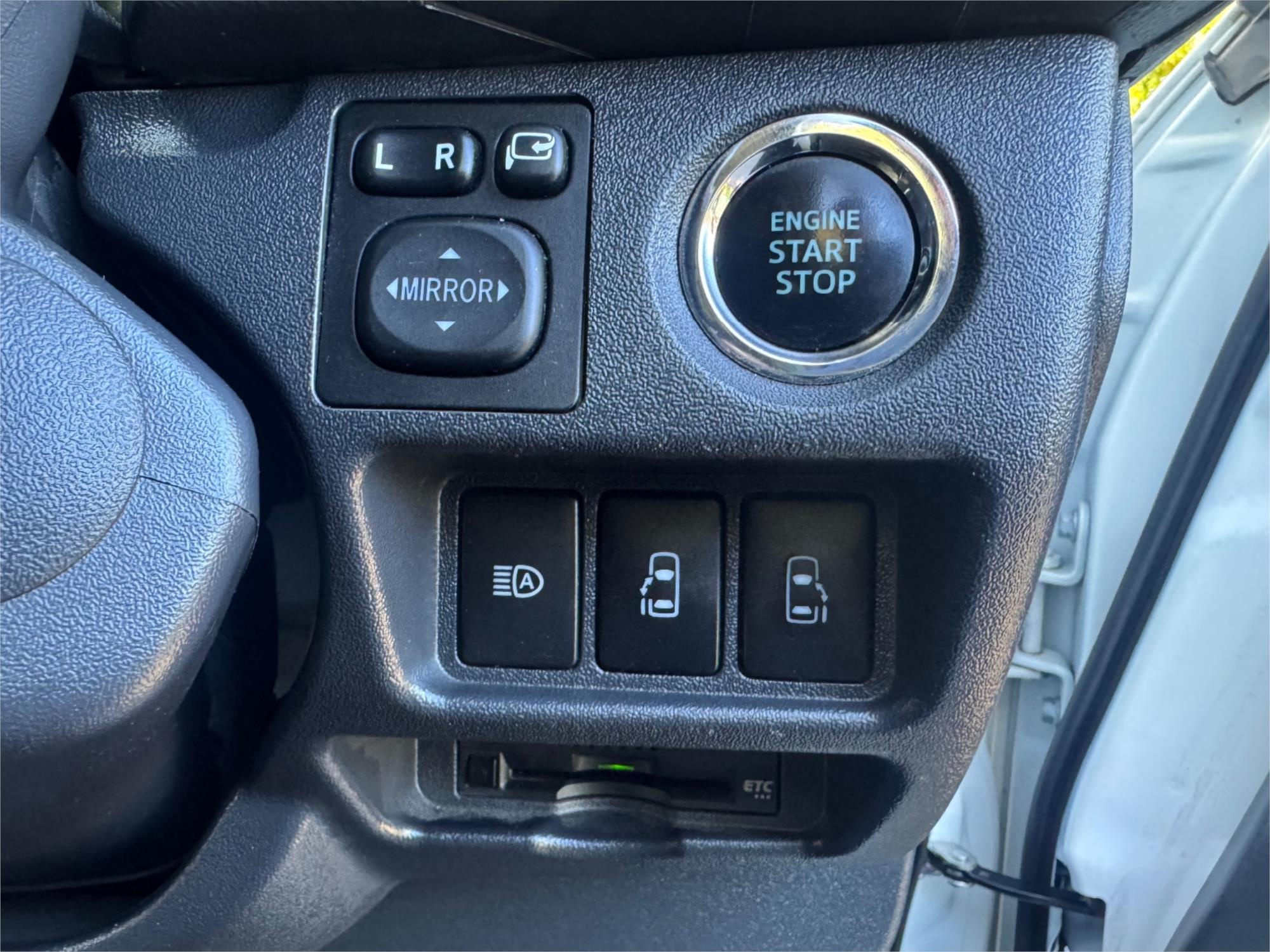 2020 TOYOTA HIACE GDH206 DX 4 SP AUTOMATIC