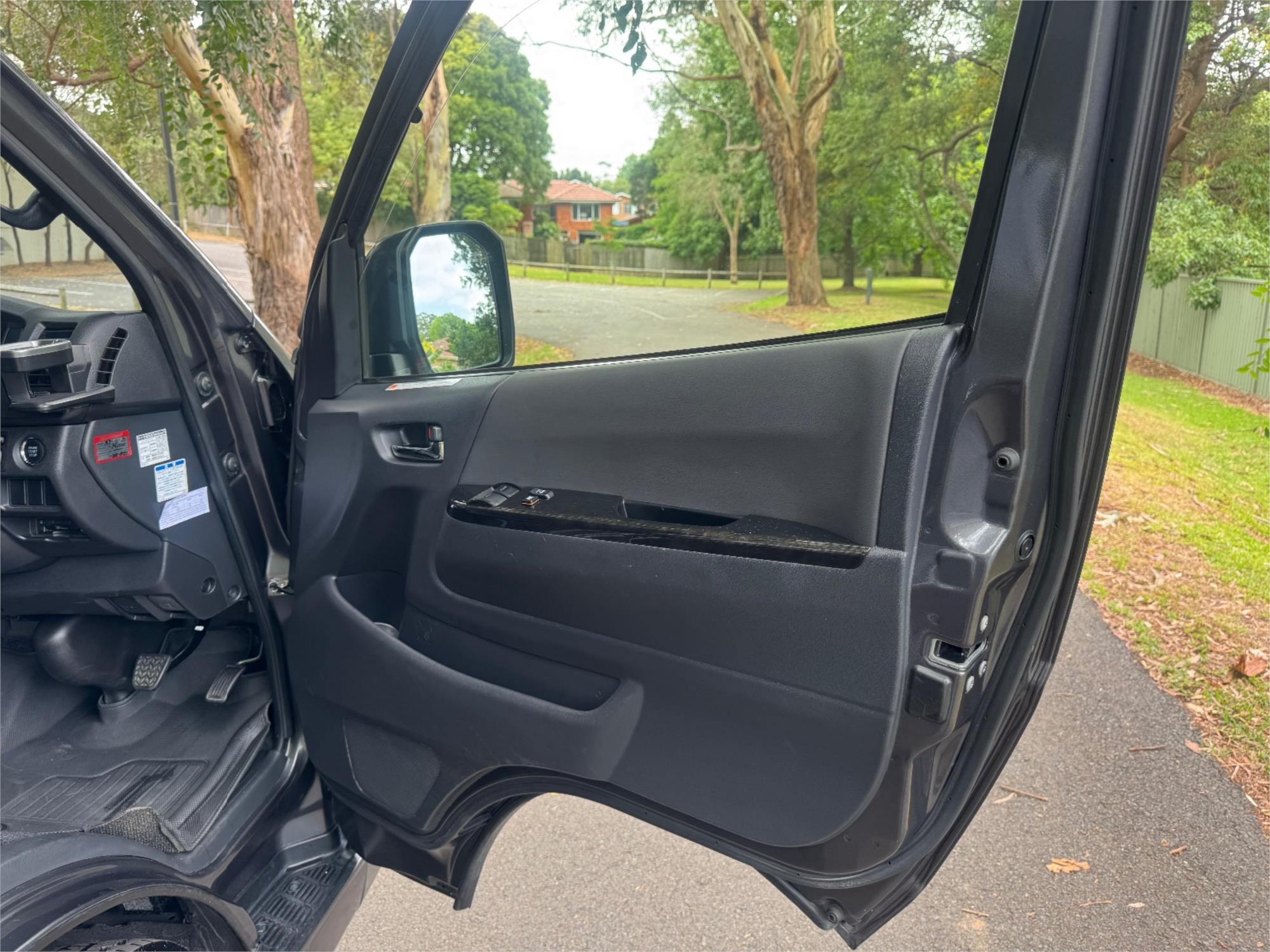2021 TOYOTA HIACE GDH211 GL SUPER 6 SP AUTOMATIC