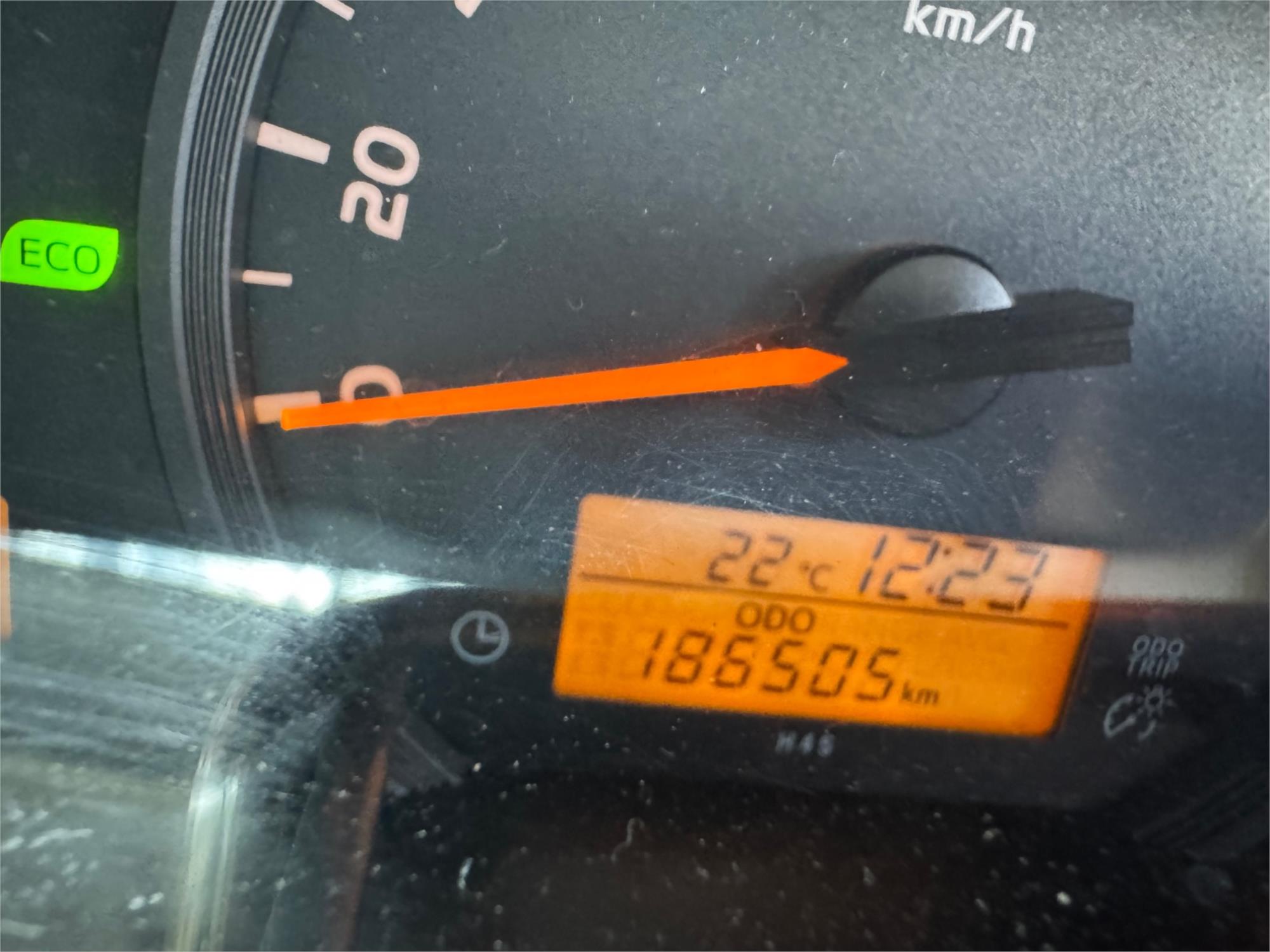 2014 TOYOTA HIACE TRH226R UPGRADE 4WD SLWB AUTOMATIC VAN