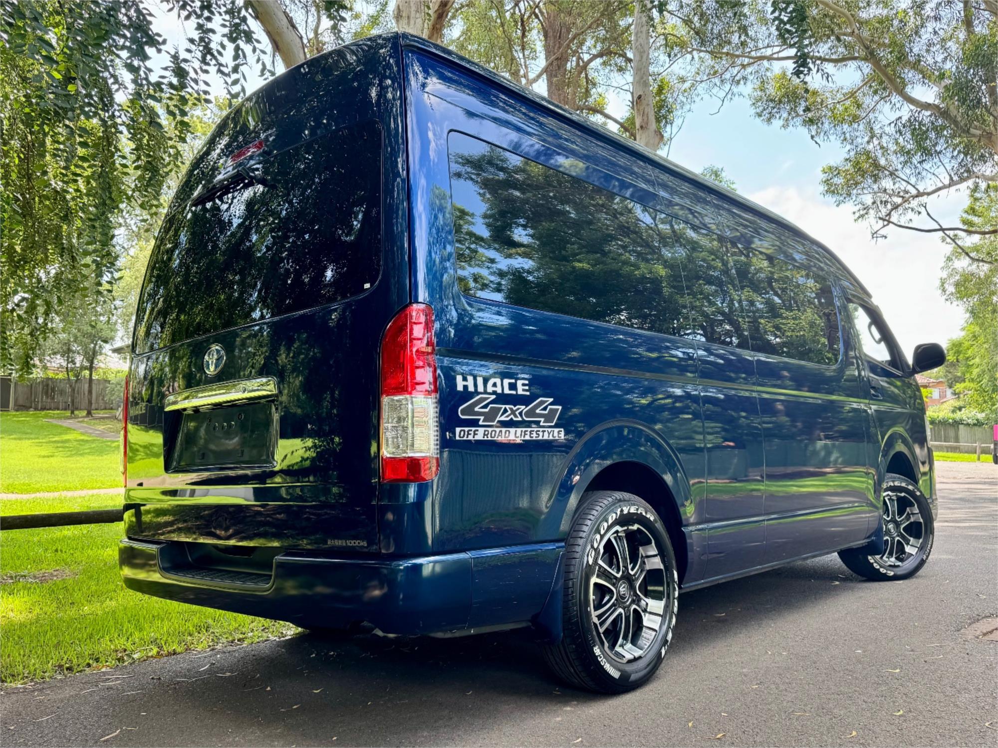2014 TOYOTA HIACE KDR206R MY15 4WD AUTOMATIC WAGON