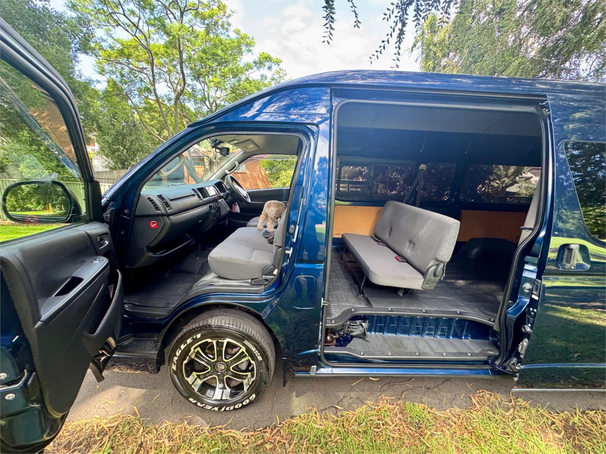 2014 TOYOTA HIACE KDR206R MY15 4WD AUTOMATIC WAGON