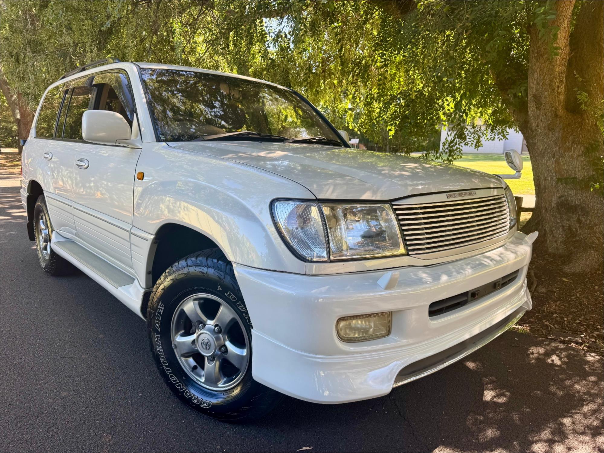 2000 TOYOTA LANDCRUISER UZJ100R GX 4X4 4 SP AUTOMATIC WAGON