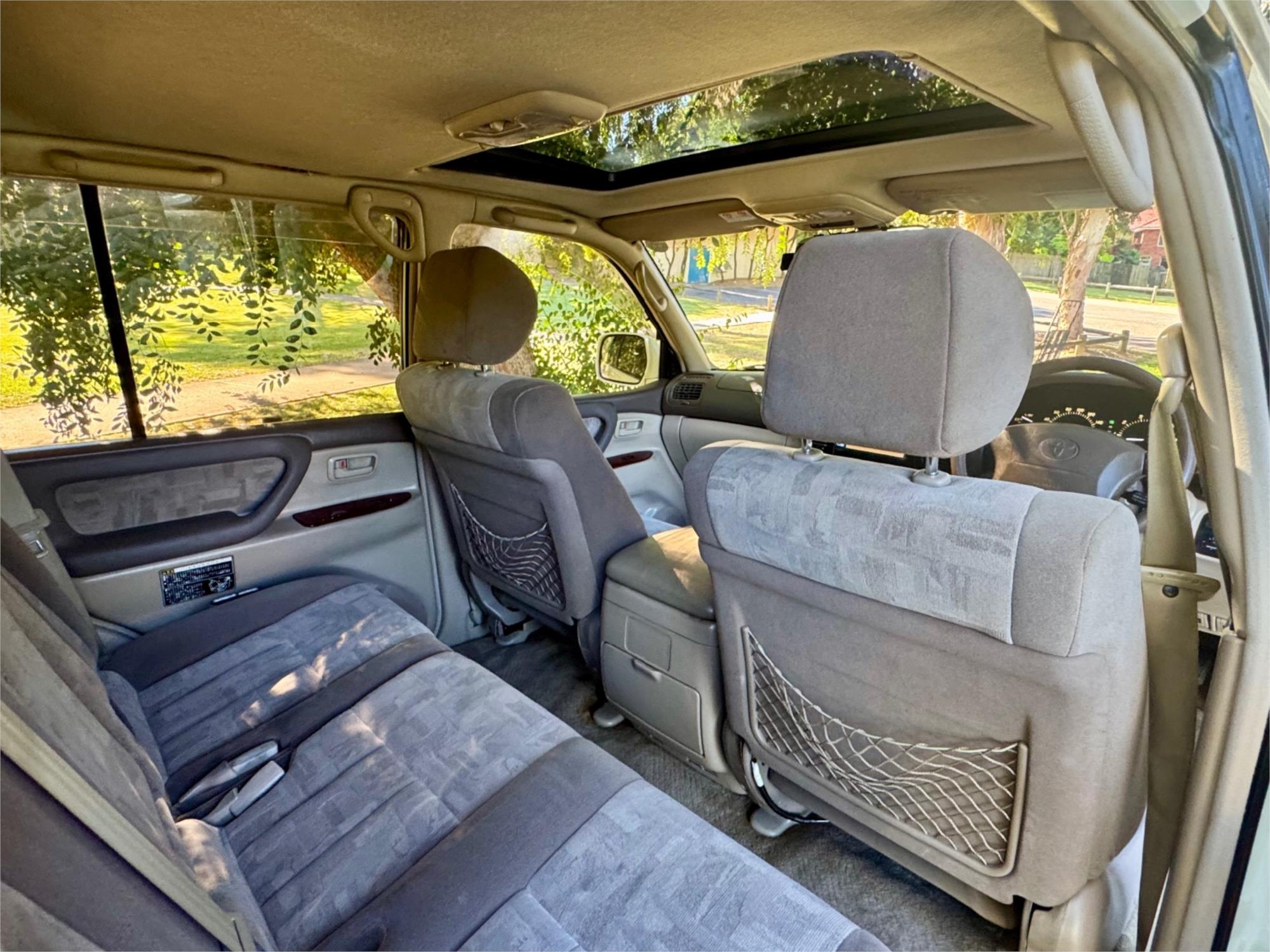 2000 TOYOTA LANDCRUISER UZJ100R GX 4X4 4 SP AUTOMATIC WAGON