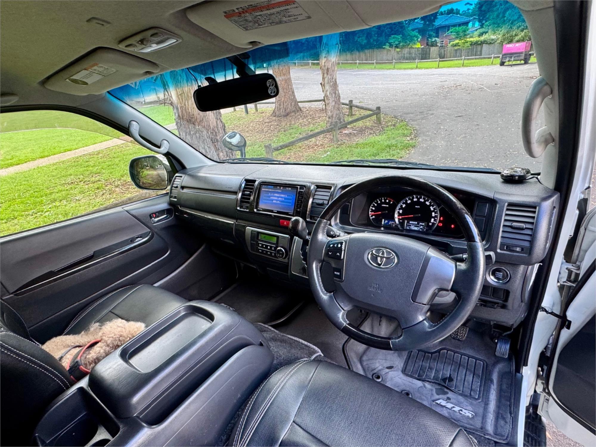 2015 TOYOTA HIACE TRH200 6 SP AUTOMATIC VAN