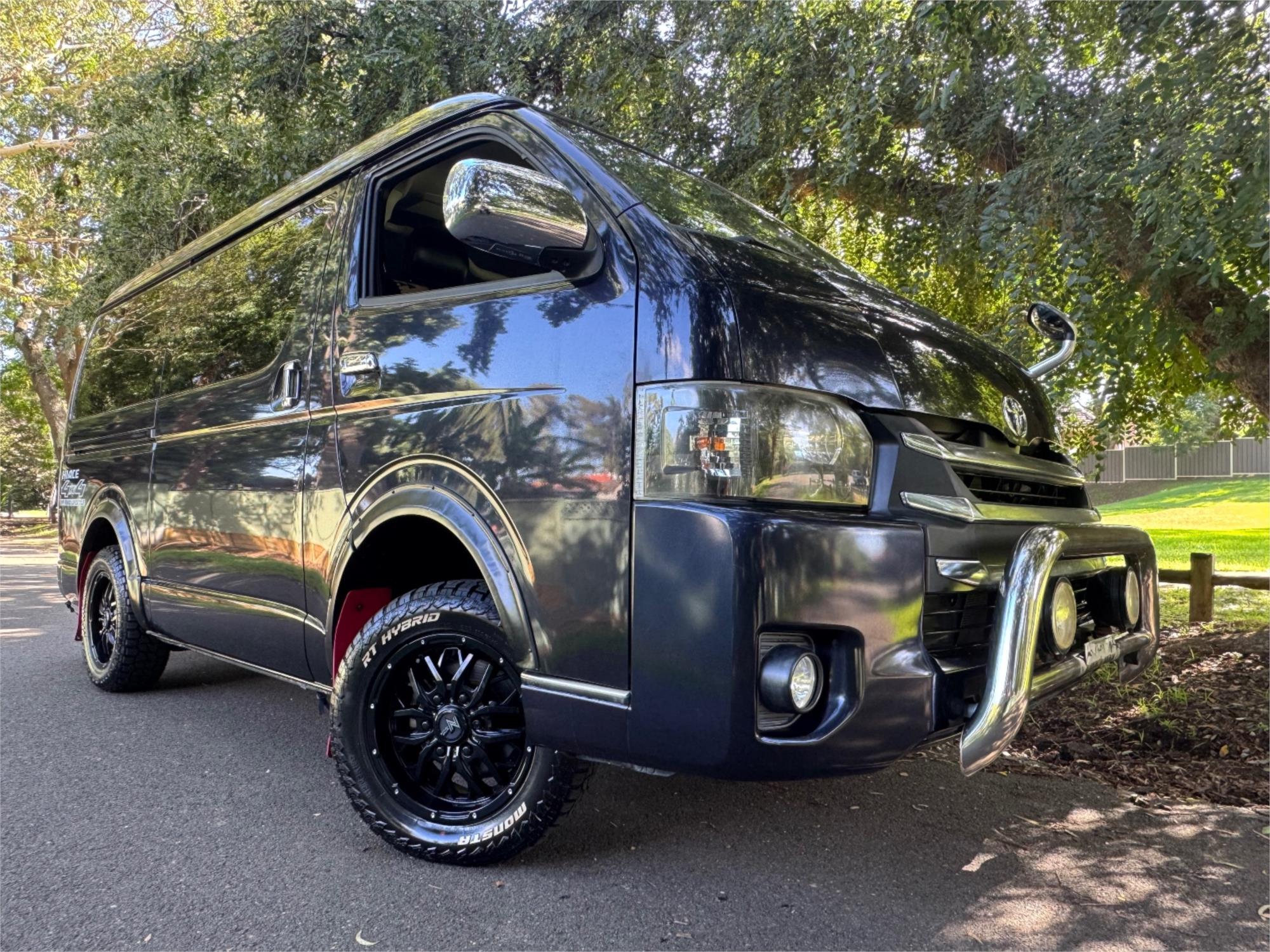 2017 TOYOTA HIACE 4WD LWB AUTOMATIC VAN