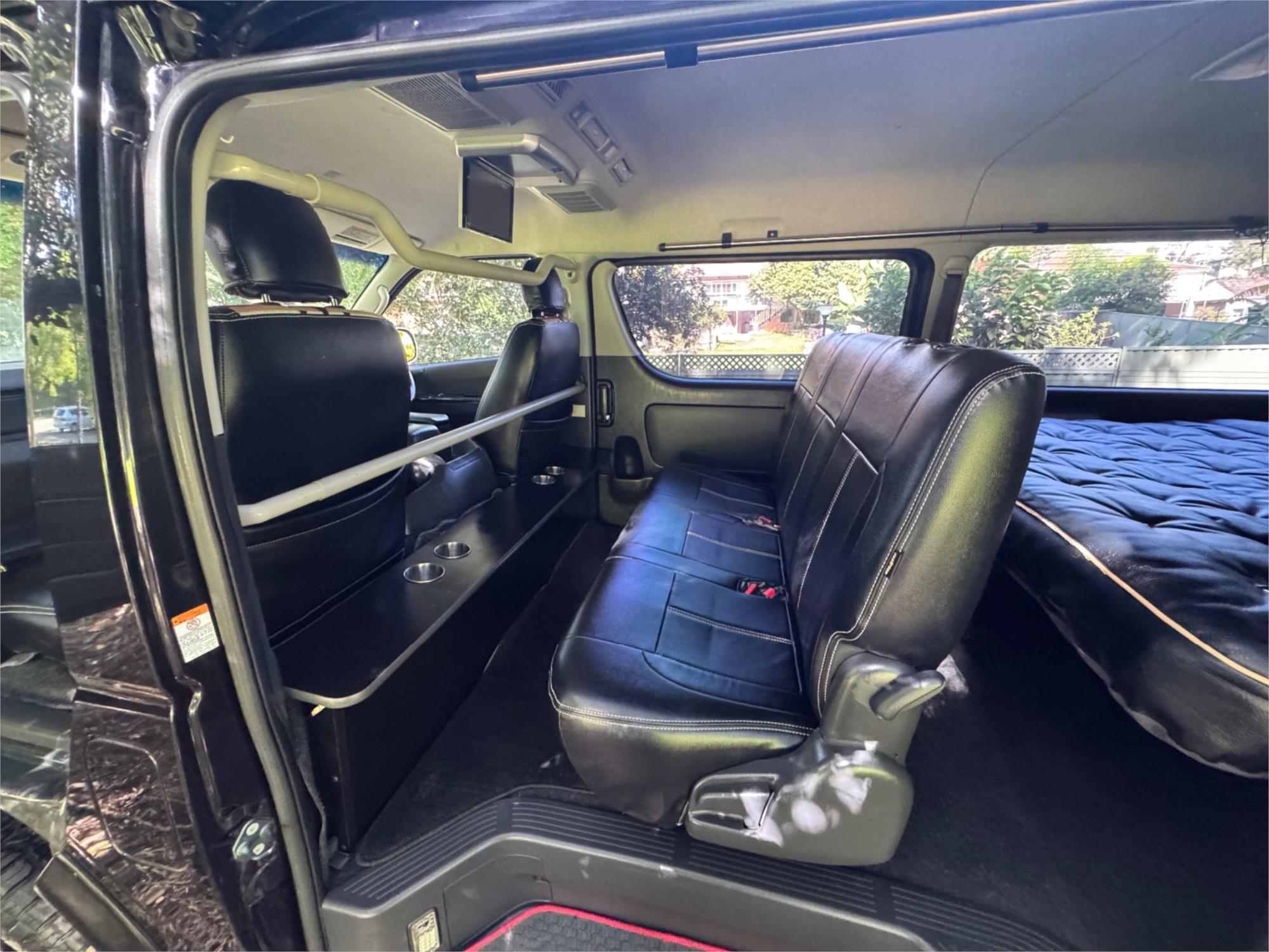 2017 TOYOTA HIACE 4WD LWB AUTOMATIC VAN