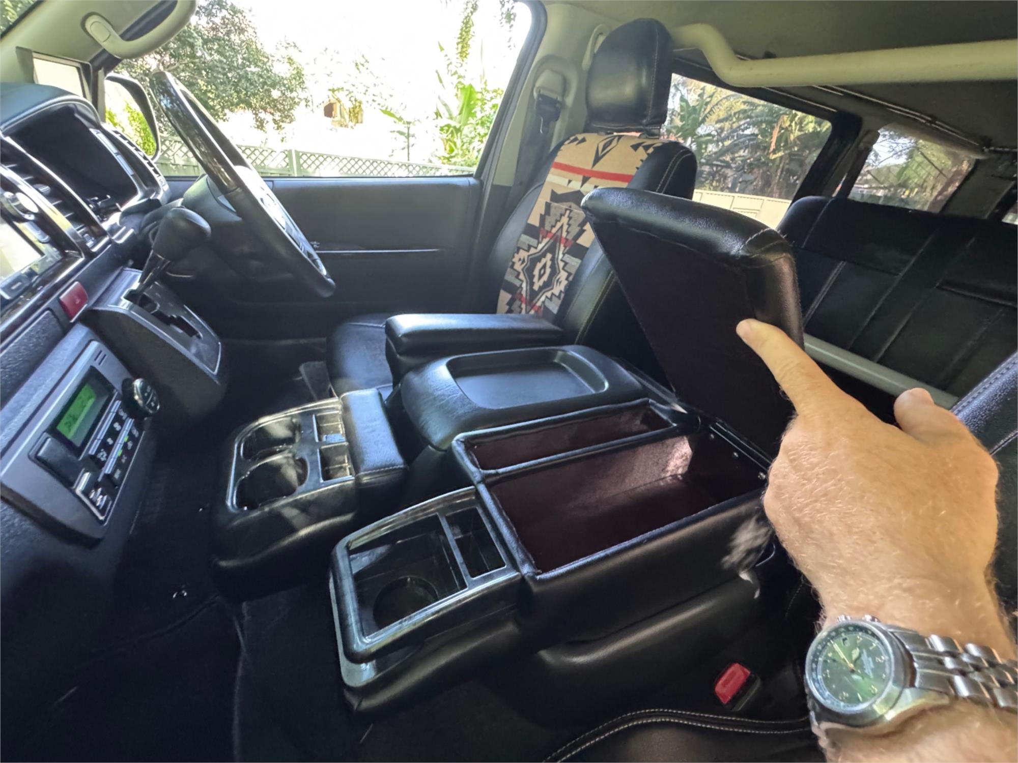 2017 TOYOTA HIACE 4WD LWB AUTOMATIC VAN