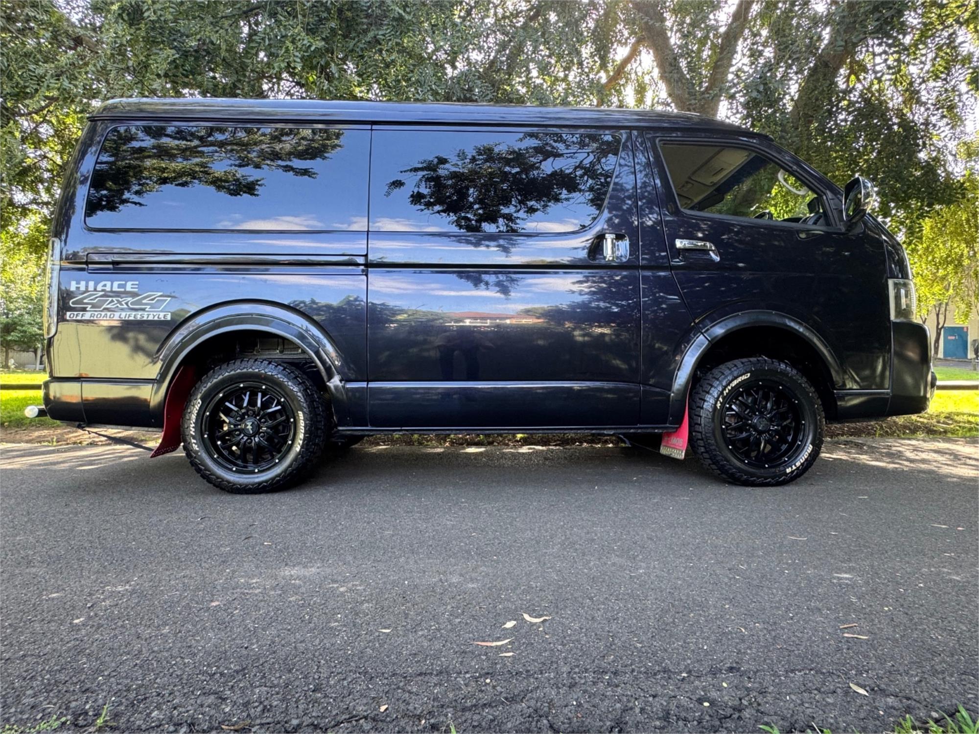 2017 TOYOTA HIACE 4WD LWB AUTOMATIC VAN