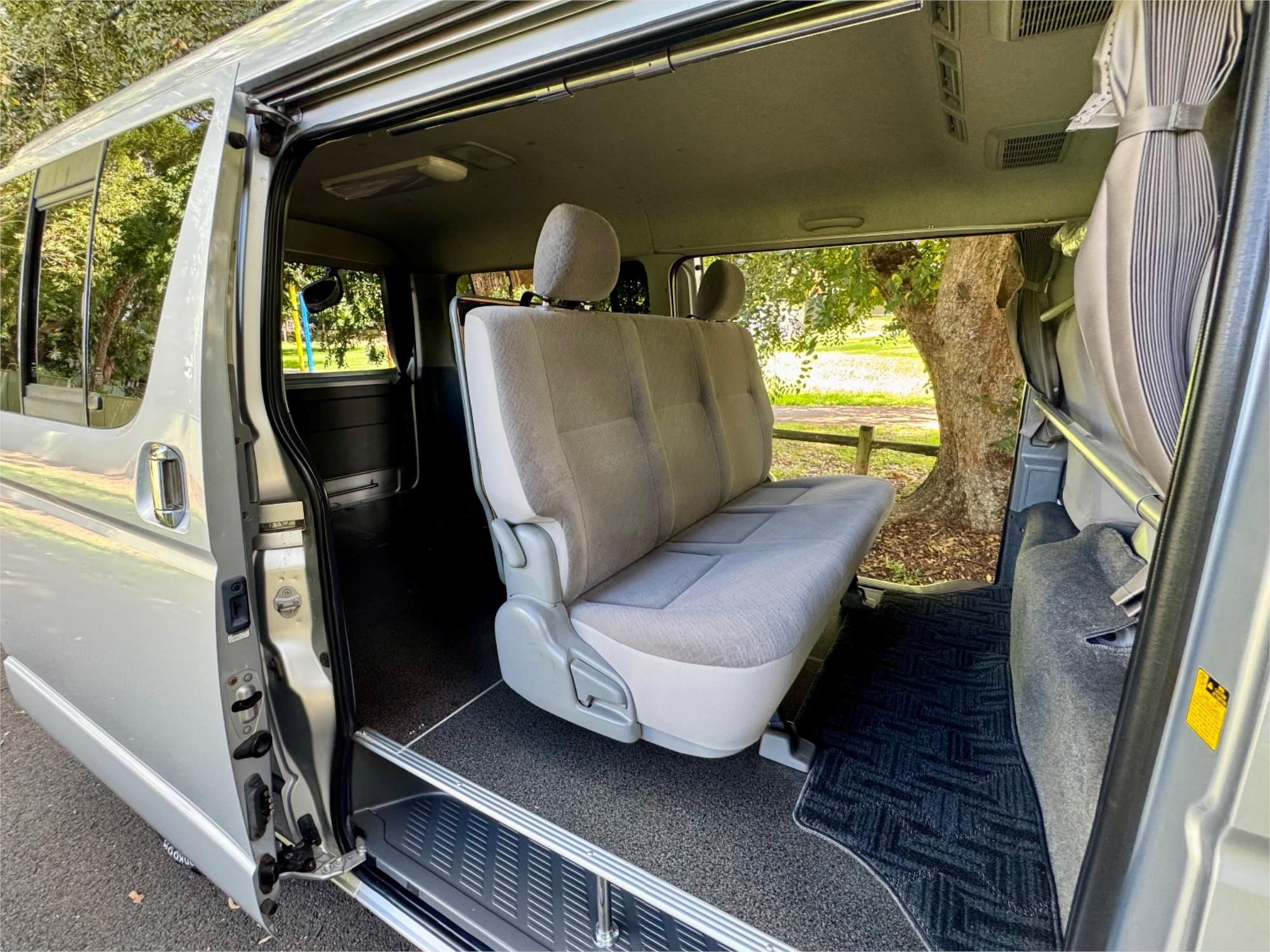 2007 TOYOTA HIACE TRH216R VAN